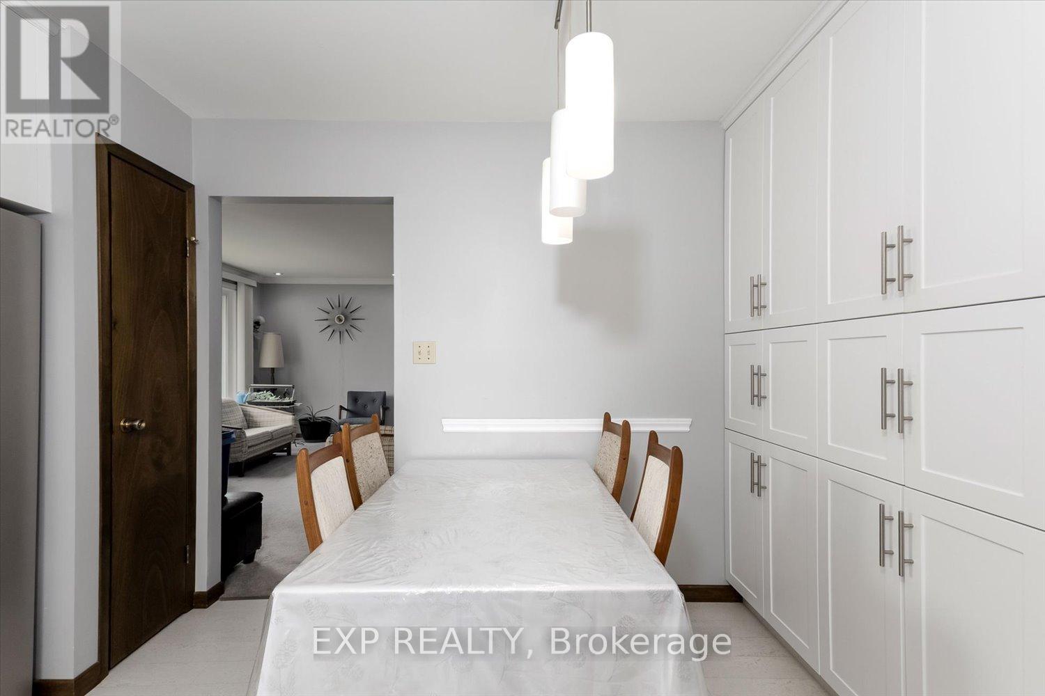 28 DENRICH AVENUE - 16
