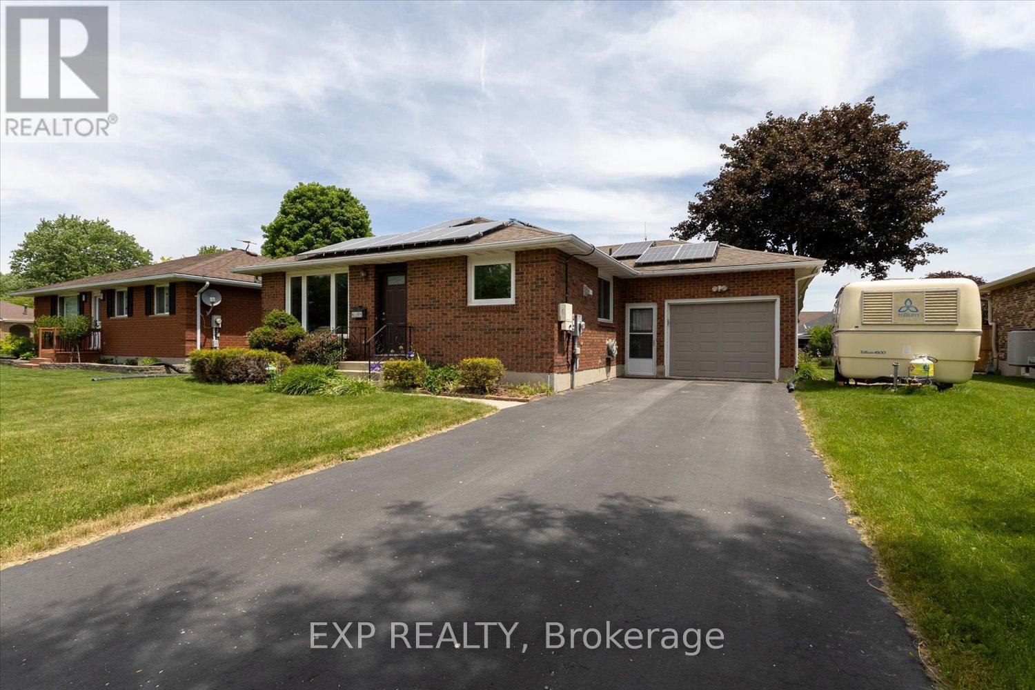28 DENRICH AVENUE - 2