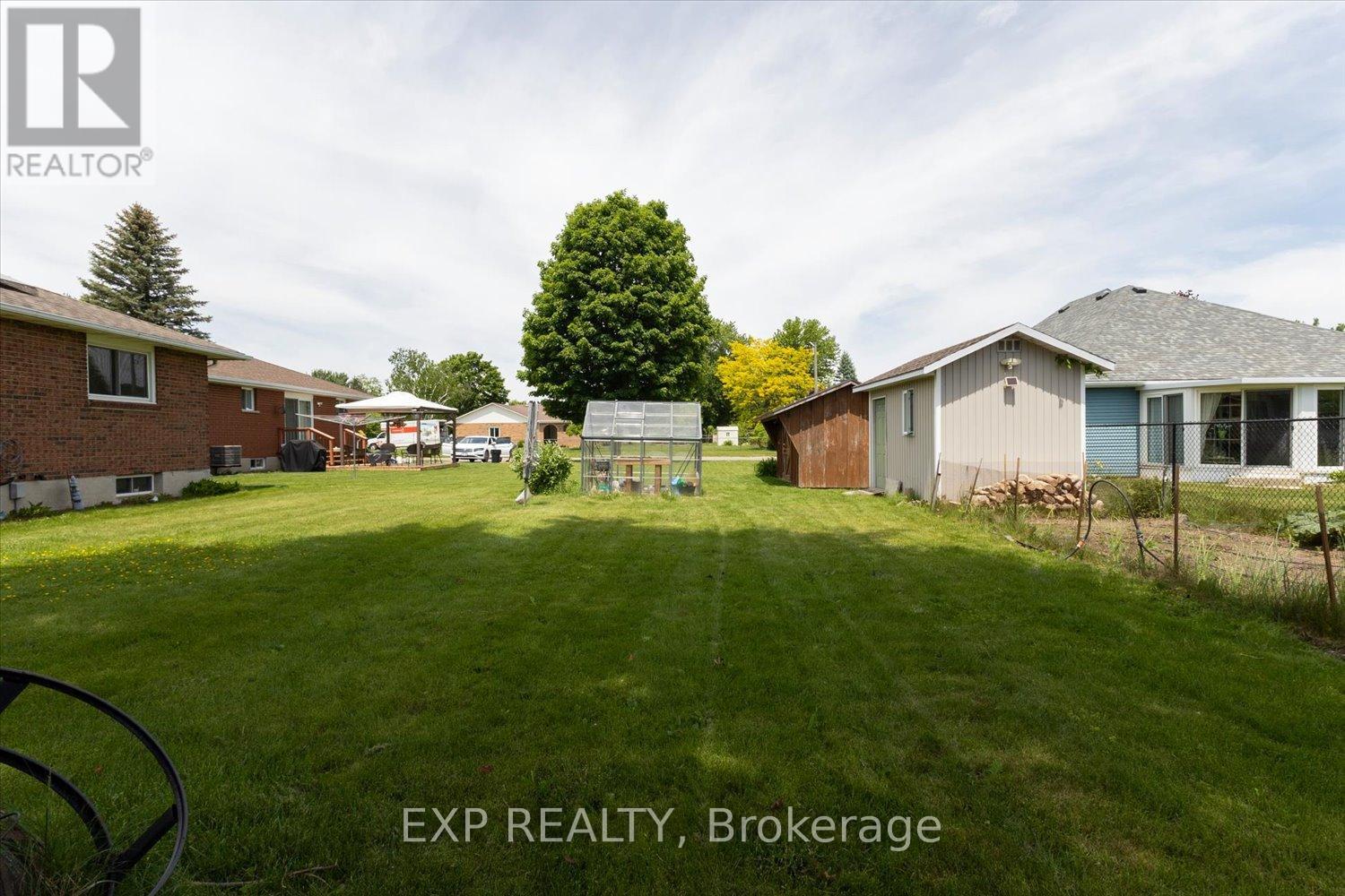 28 DENRICH AVENUE - 31
