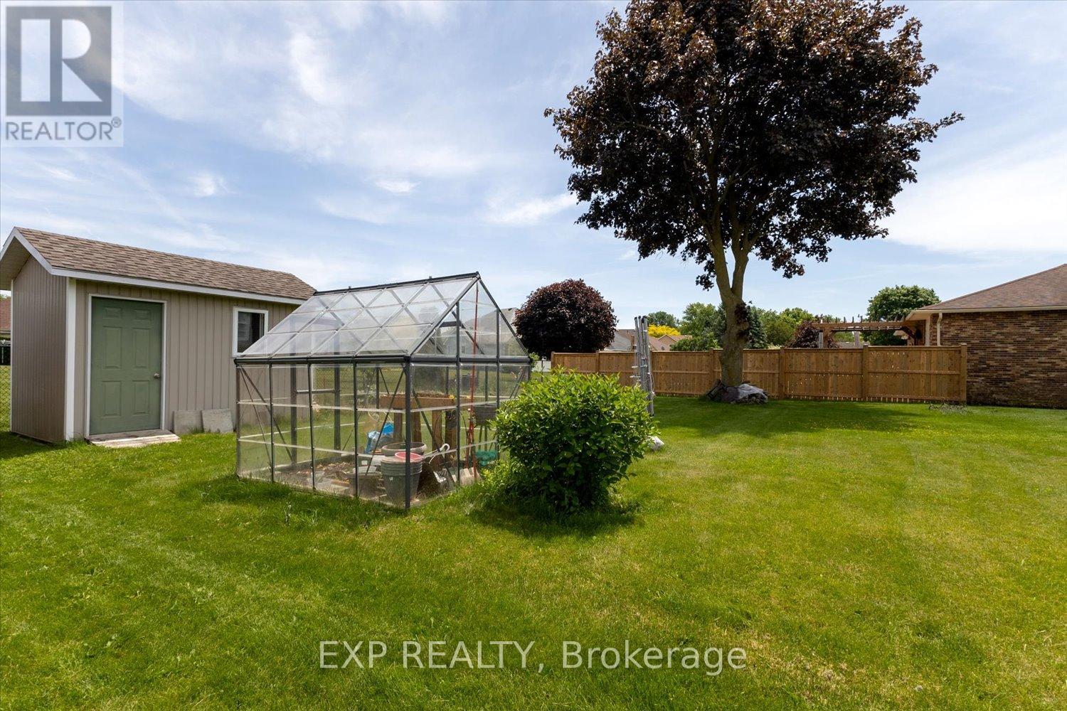 28 DENRICH AVENUE - 33