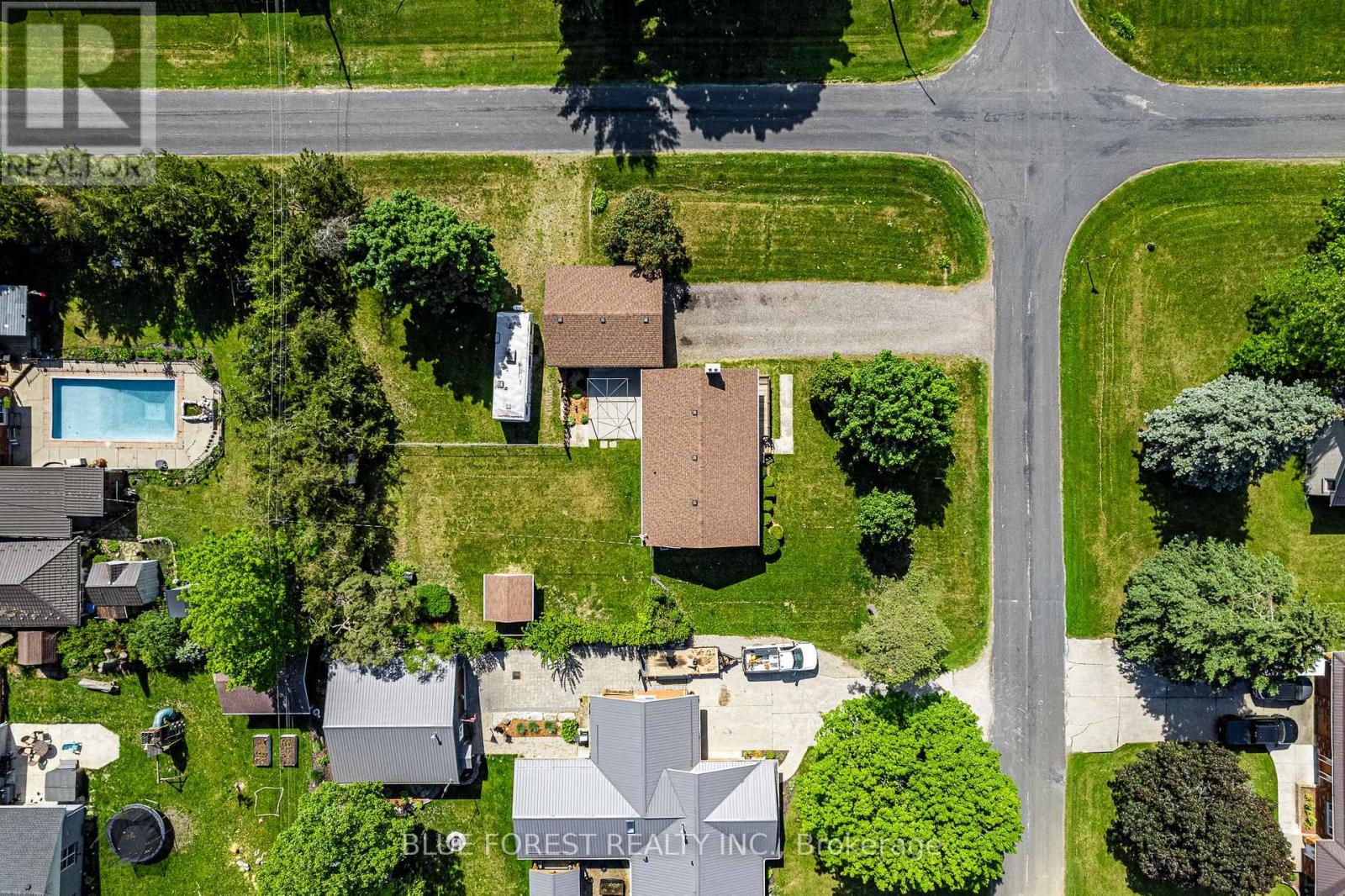 232 TERRENCE AVENUE - 33