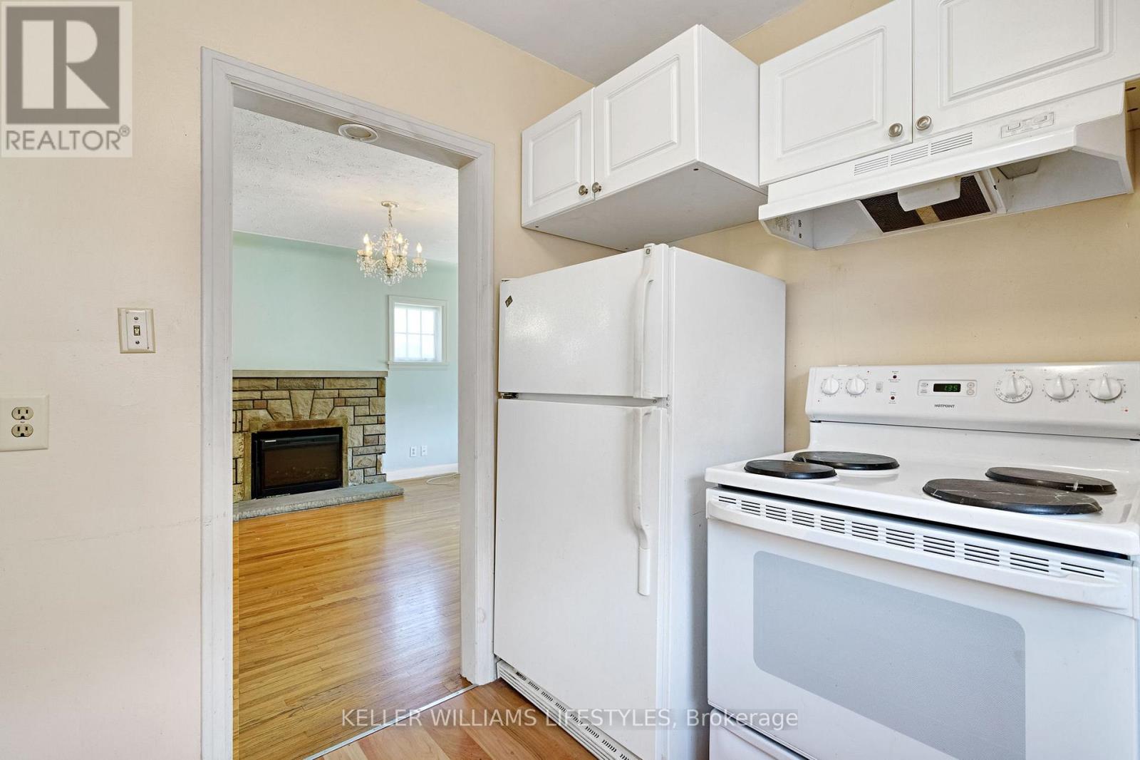 50 THOMAS JANES DRIVE - 13