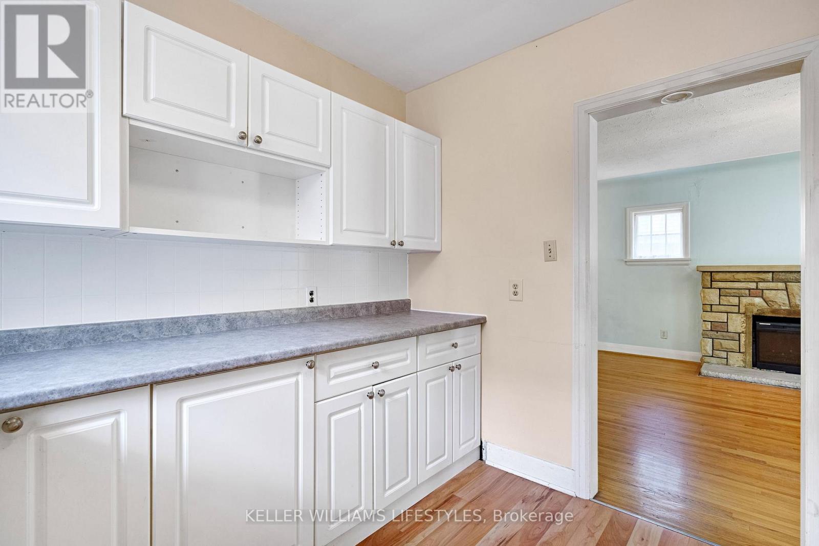50 THOMAS JANES DRIVE - 14