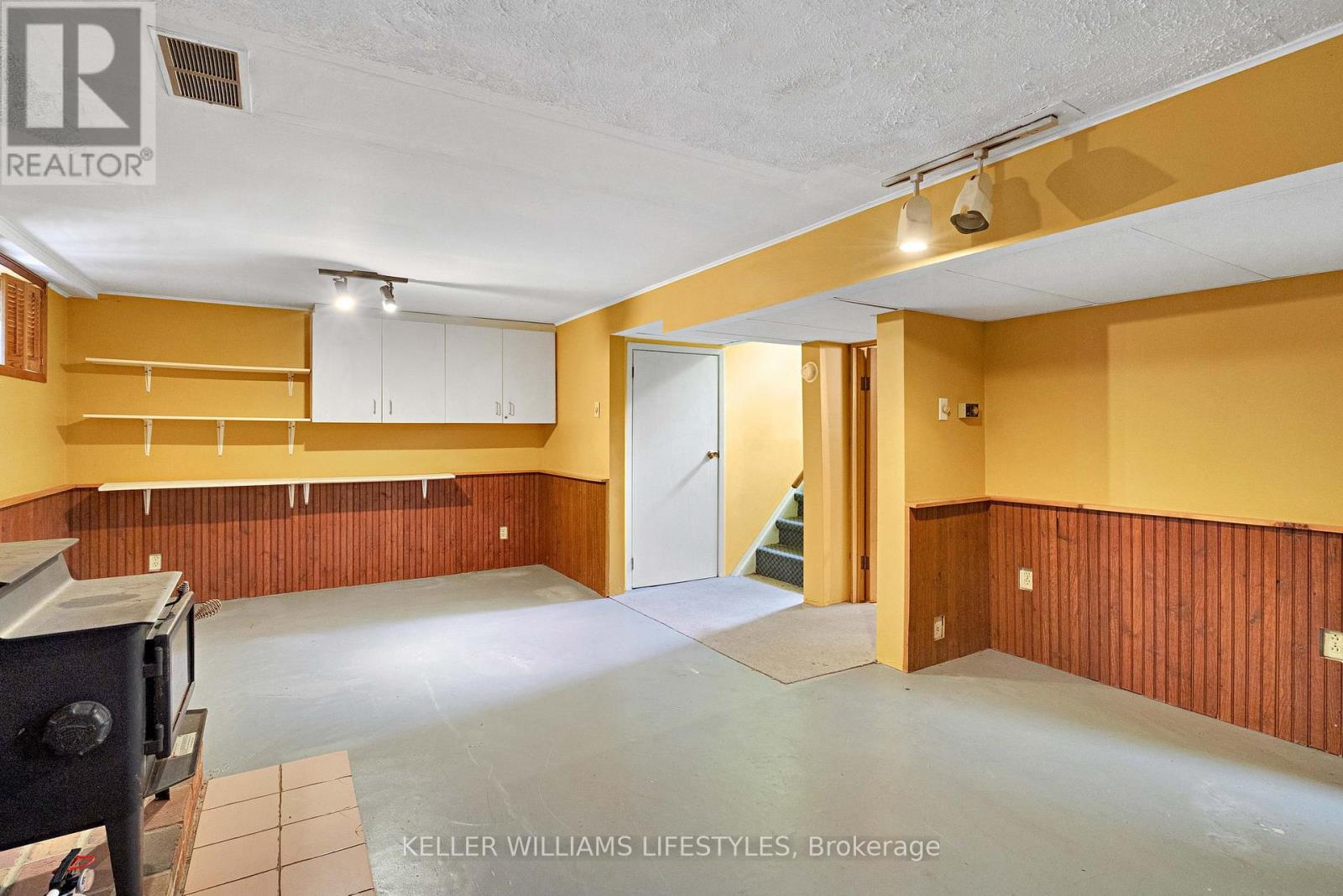 50 THOMAS JANES DRIVE - 24
