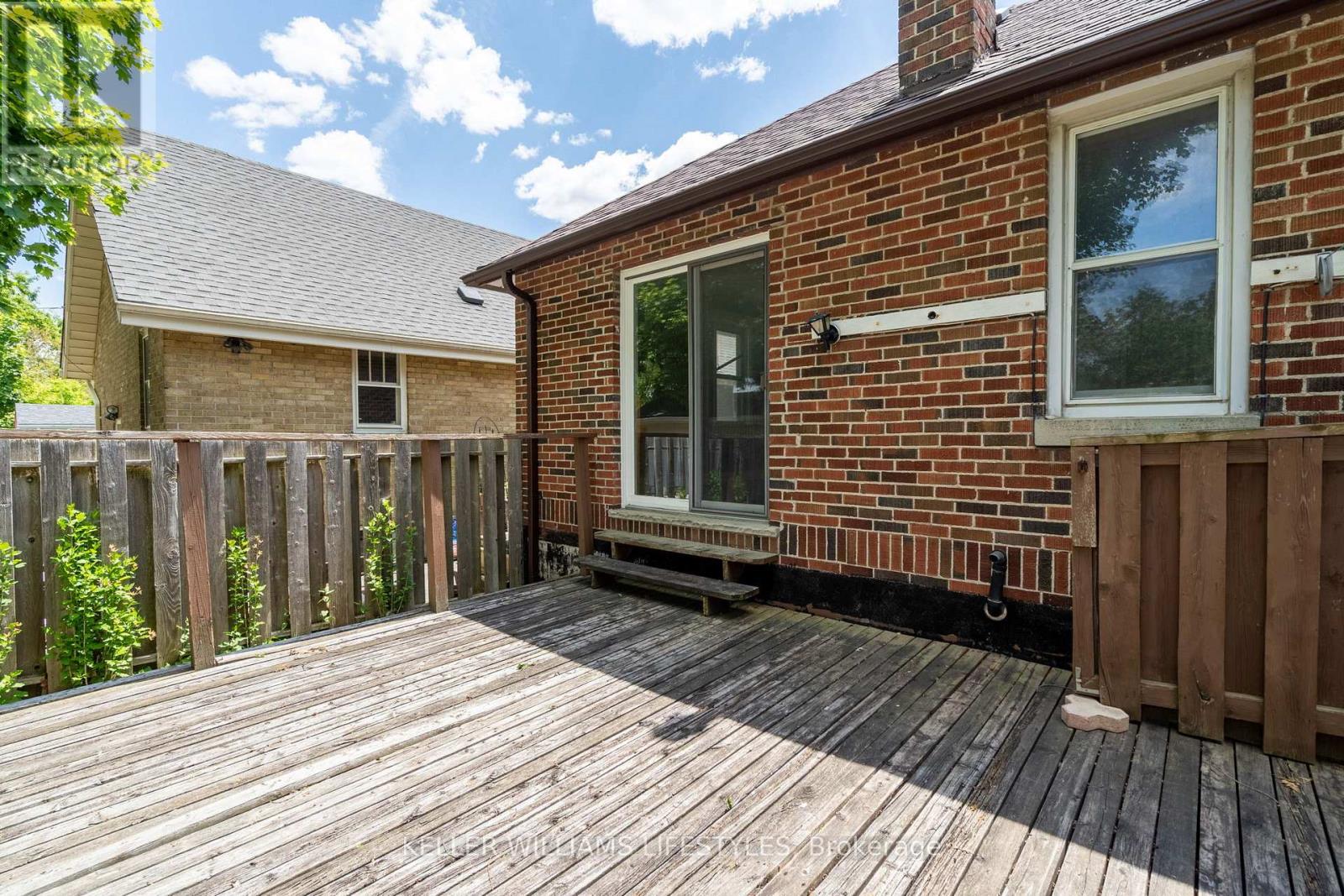 50 THOMAS JANES DRIVE - 32
