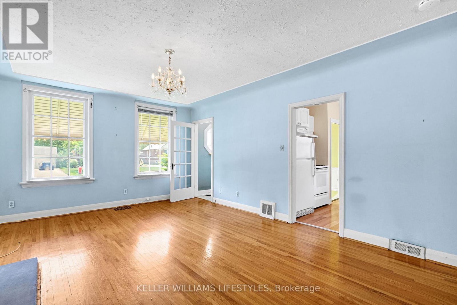 50 THOMAS JANES DRIVE - 6