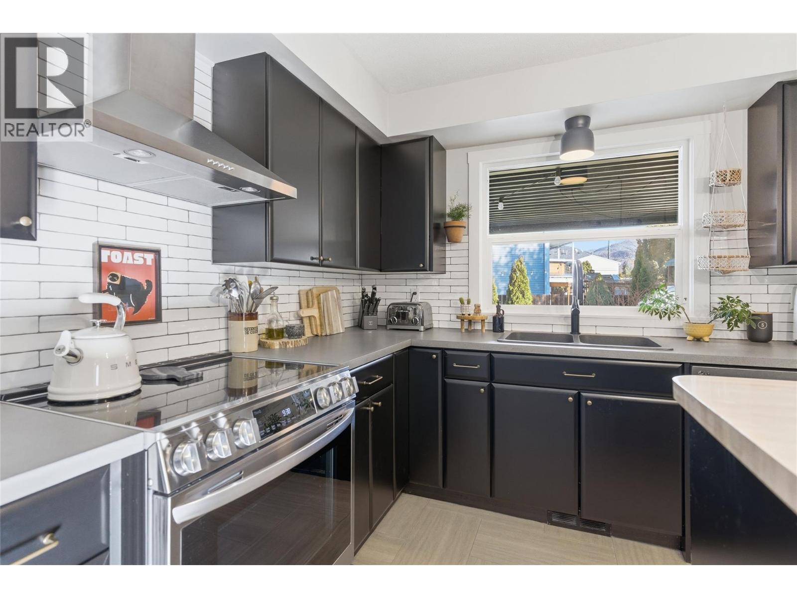 1756 CLIFFORD Avenue - 17