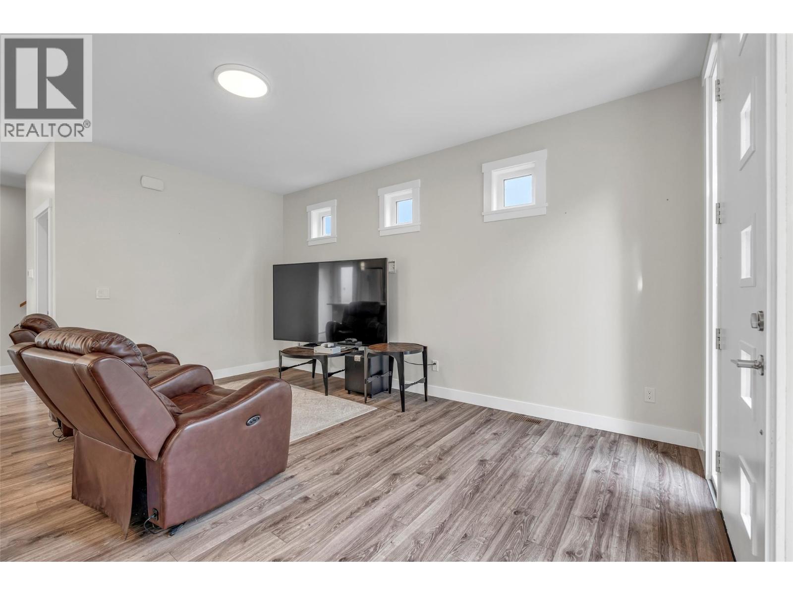 436 Pickering Street Unit# 102, Penticton