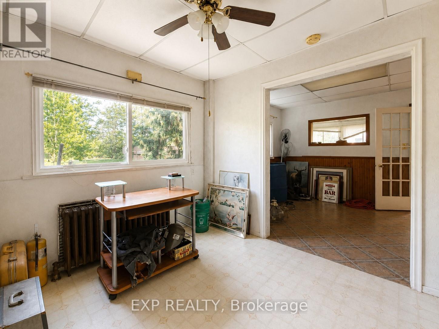 3226 PINE AVENUE - 7