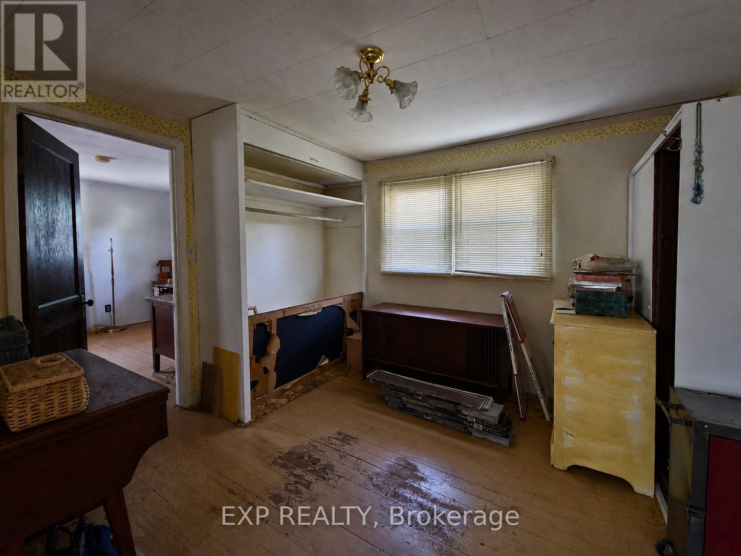 3226 PINE AVENUE - 19