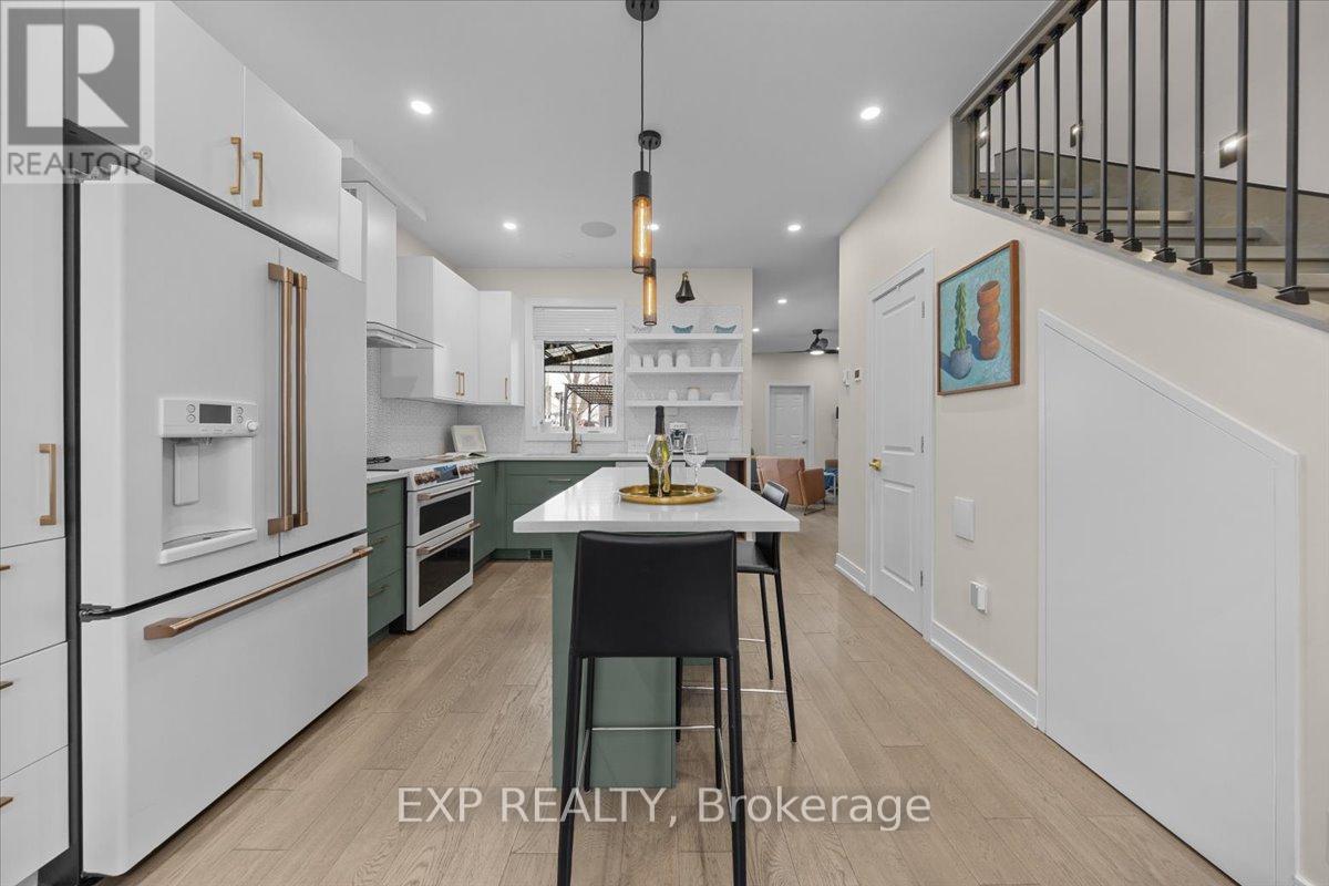 185 DESCHAMPS AVENUE - 14