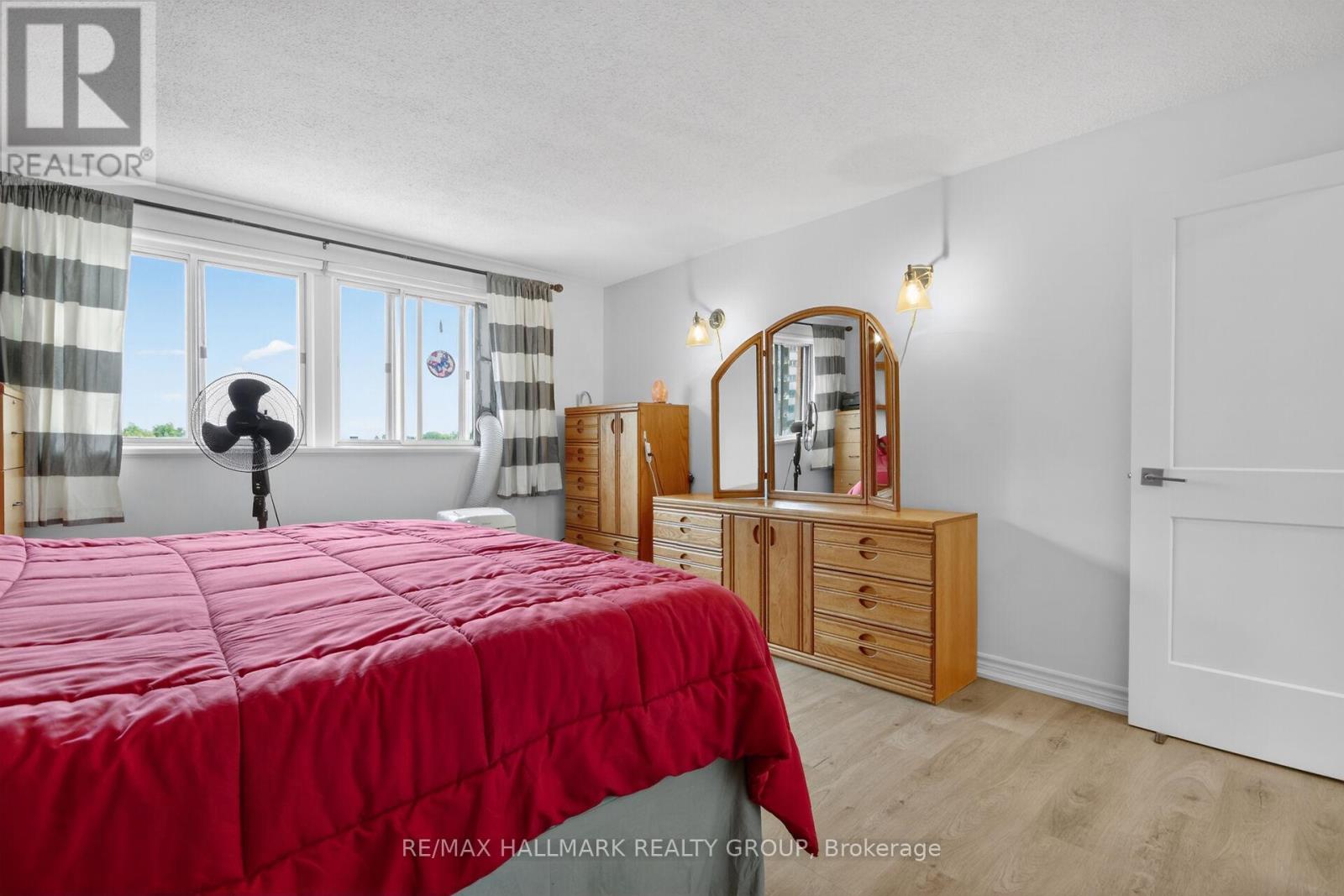 #615 1485 BASELINE ROAD - 17