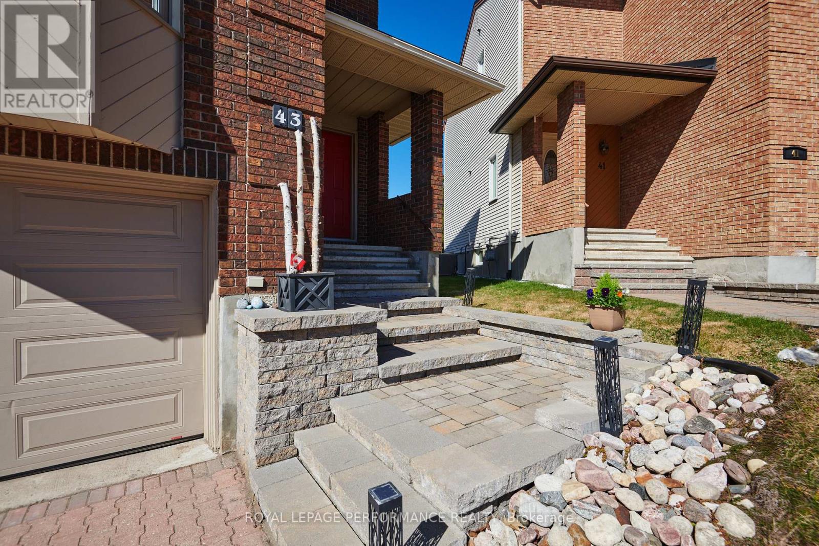 43 WATERVIEW COURT - 3