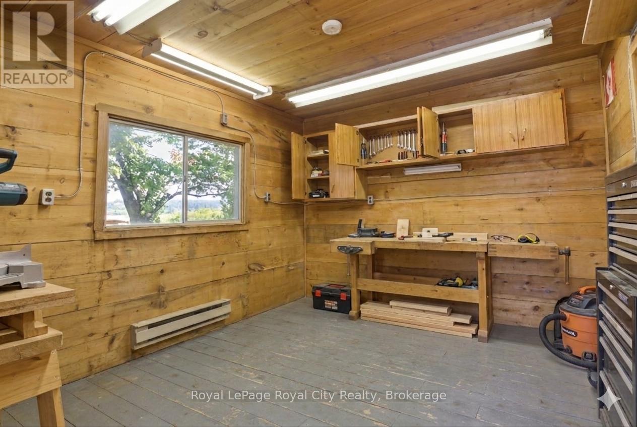 92 DEAN AVENUE - 43