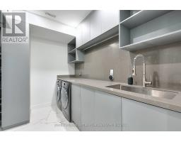 613 Harvie Avenue, Toronto, ON M6E4M4 Photo 18