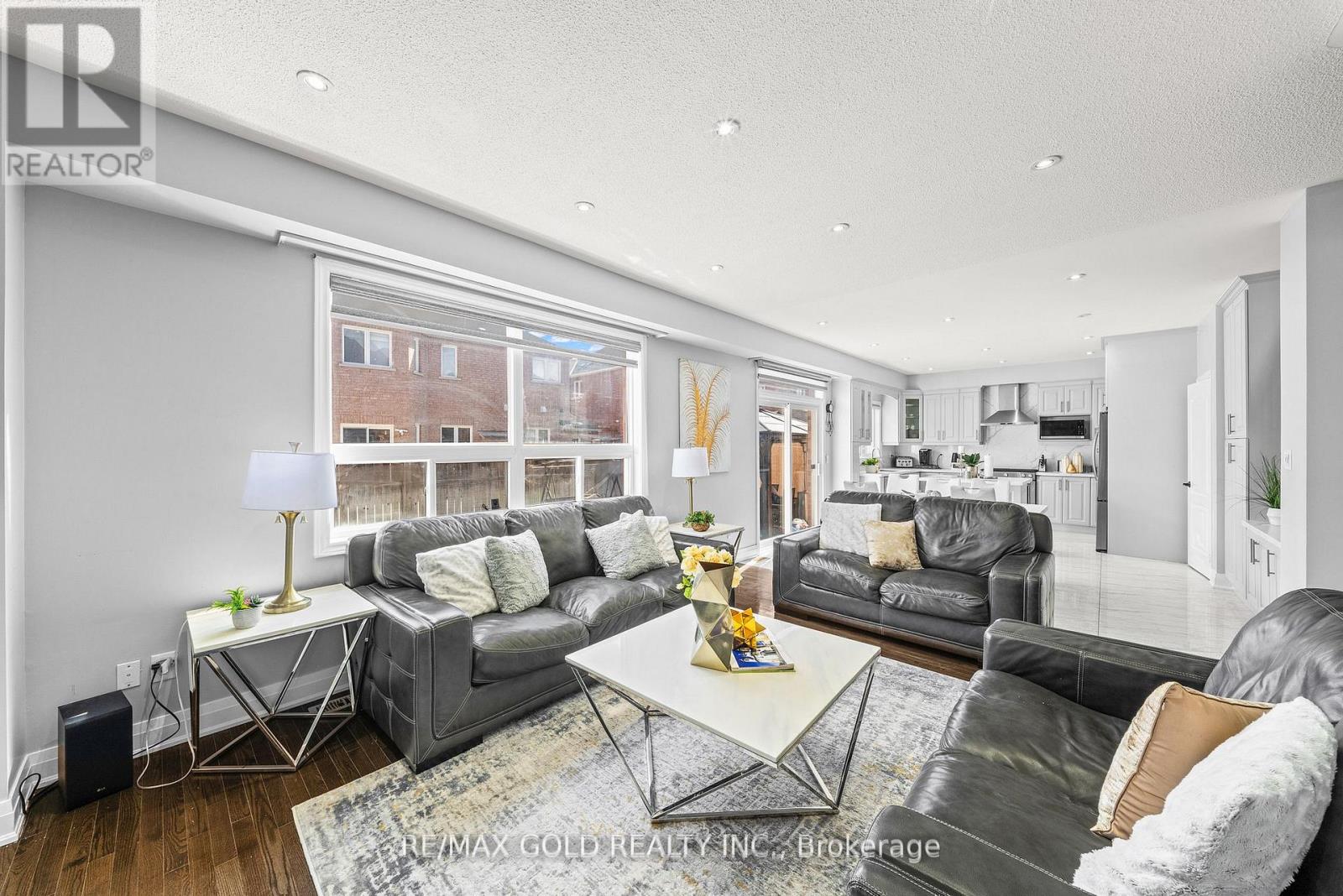 3 POWELL DRIVE - 16
