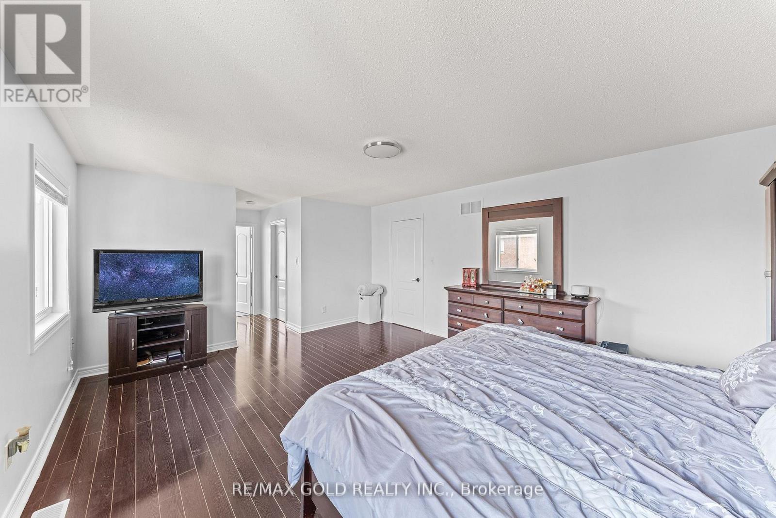 3 POWELL DRIVE - 36