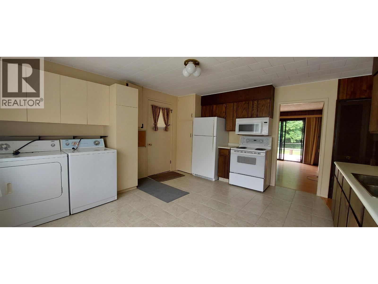 1600 MACKENZIE 20 HIGHWAY - 9