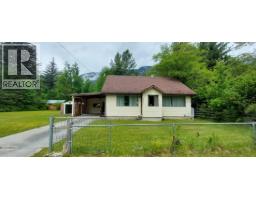 1600 Mackenzie 20 Highway, Hagensborg, BC V0T1H0 Photo 11
