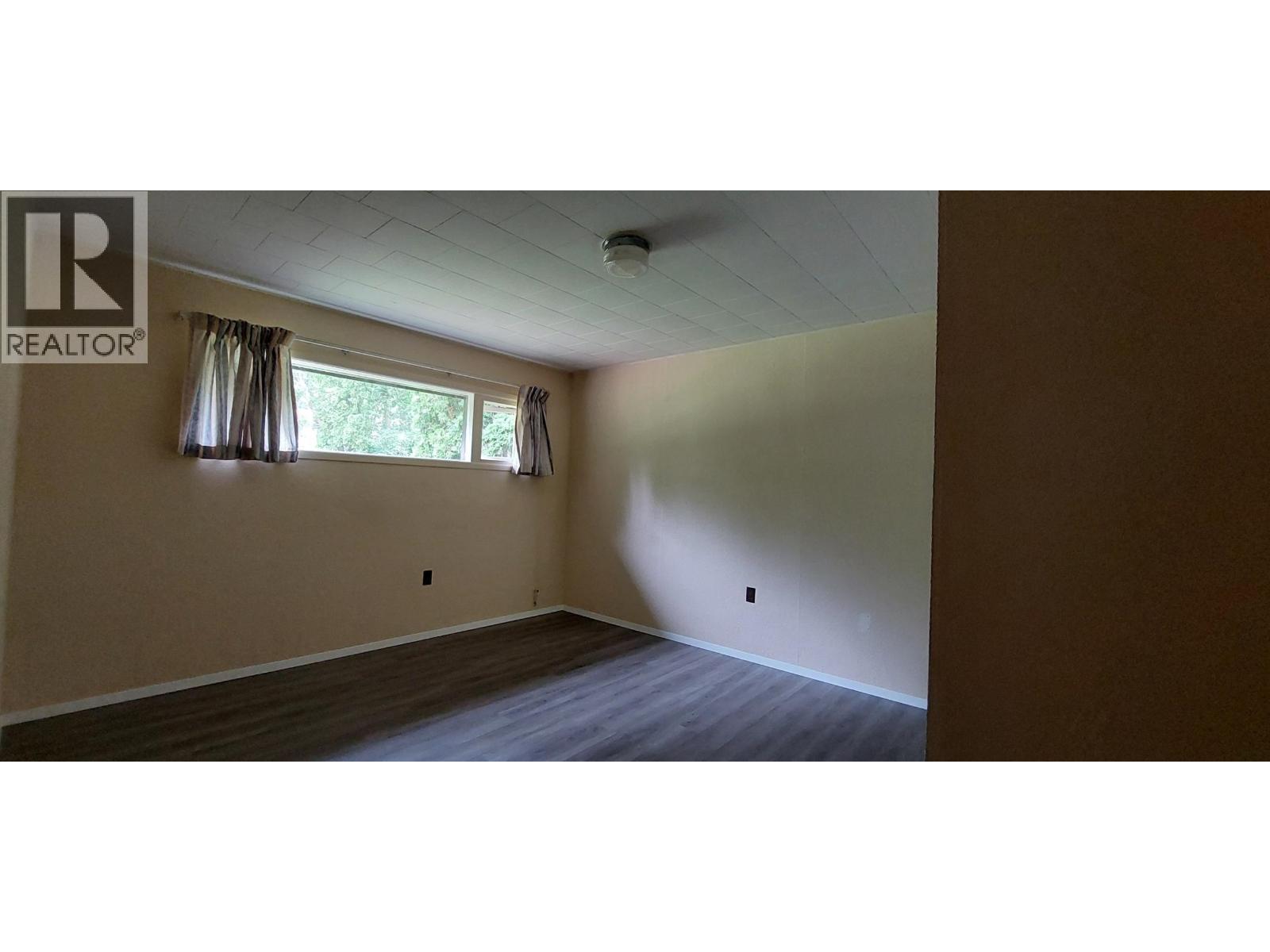 1600 MACKENZIE 20 HIGHWAY - 18