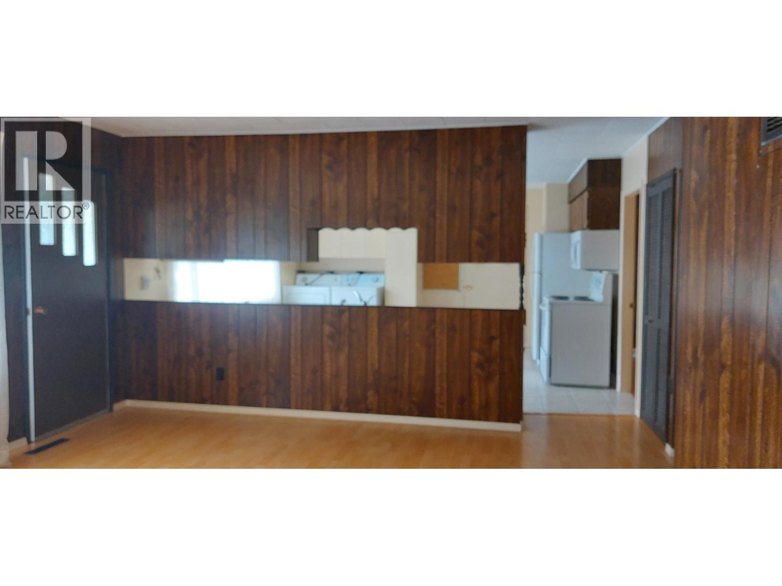 1600 MACKENZIE 20 HIGHWAY - 11