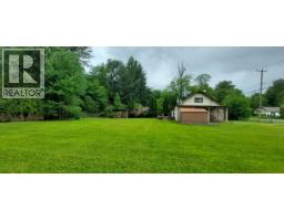 1600 Mackenzie 20 Highway, Hagensborg, BC V0T1H0 Photo 9