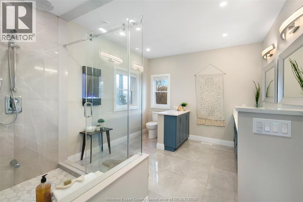 1696 CAILLE AVENUE - 33