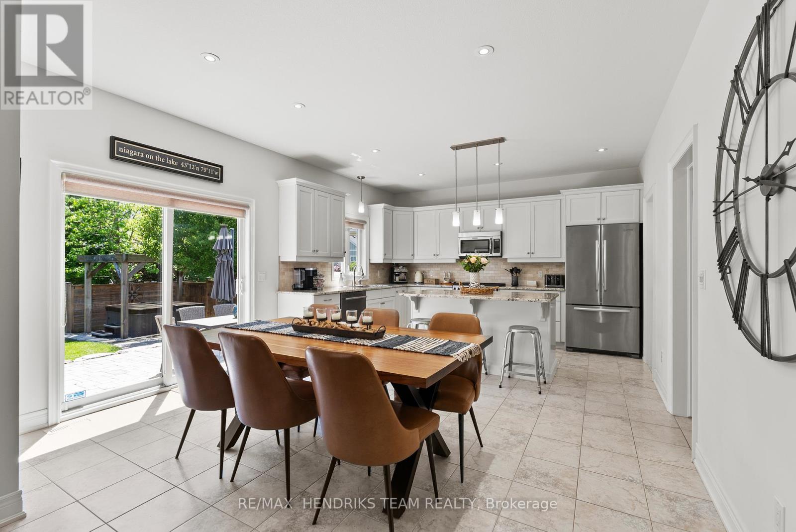 15 DIANA DRIVE - 10