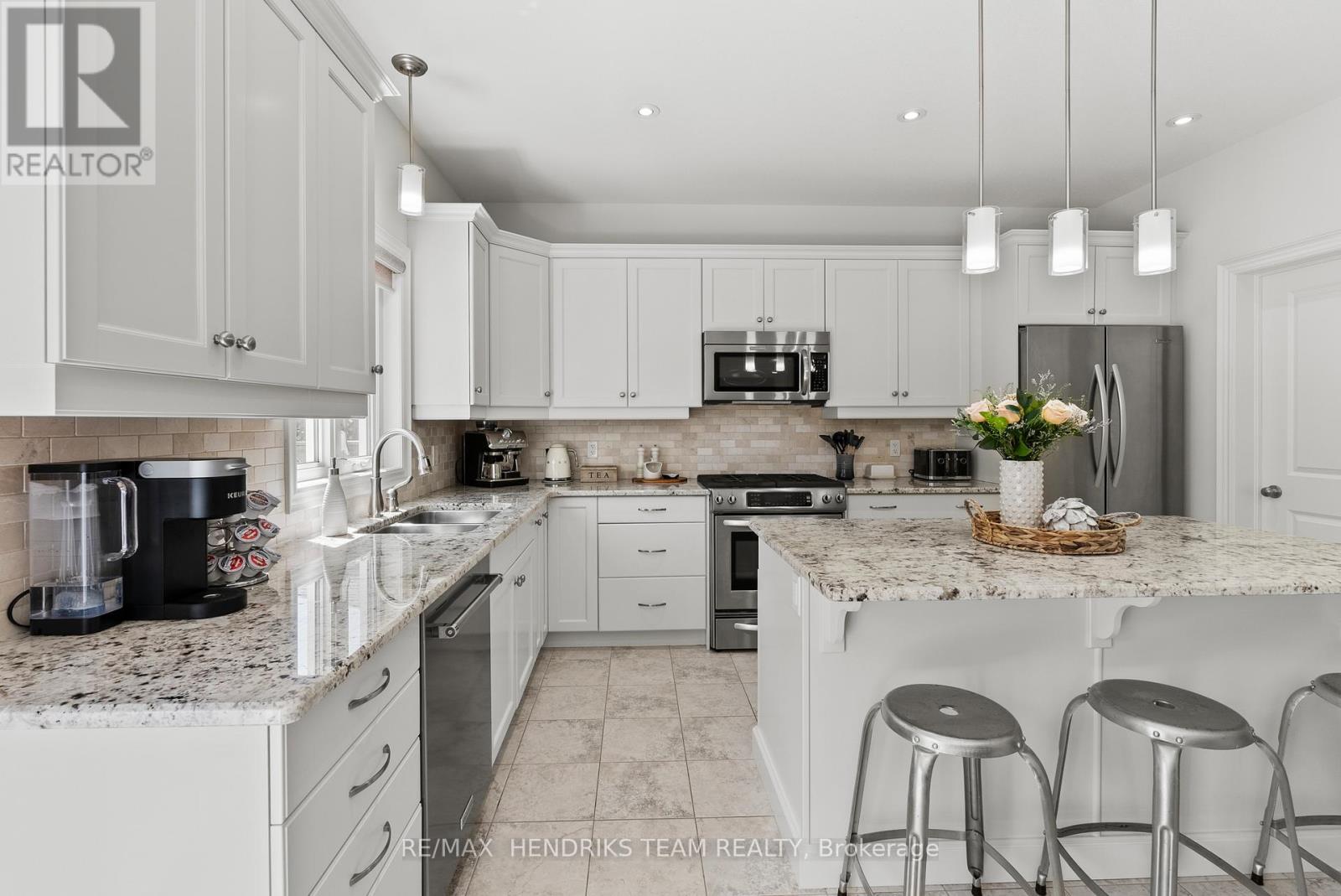 15 DIANA DRIVE - 12