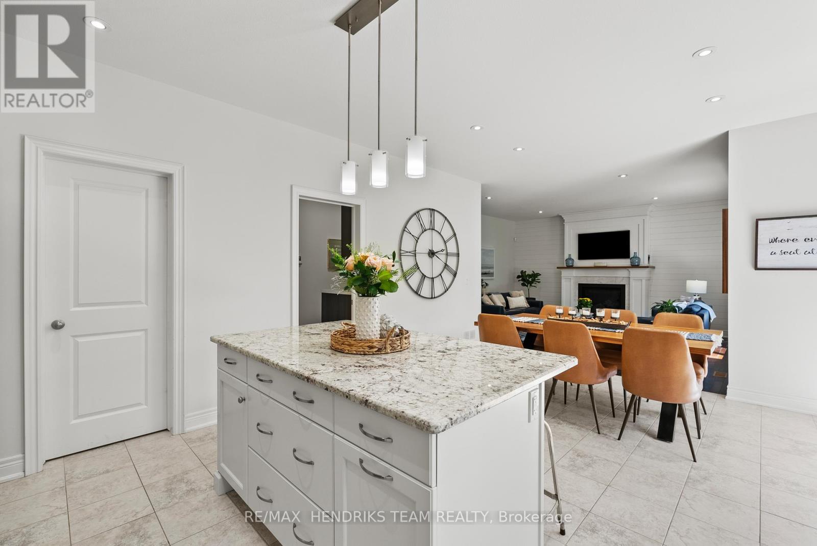 15 DIANA DRIVE - 14