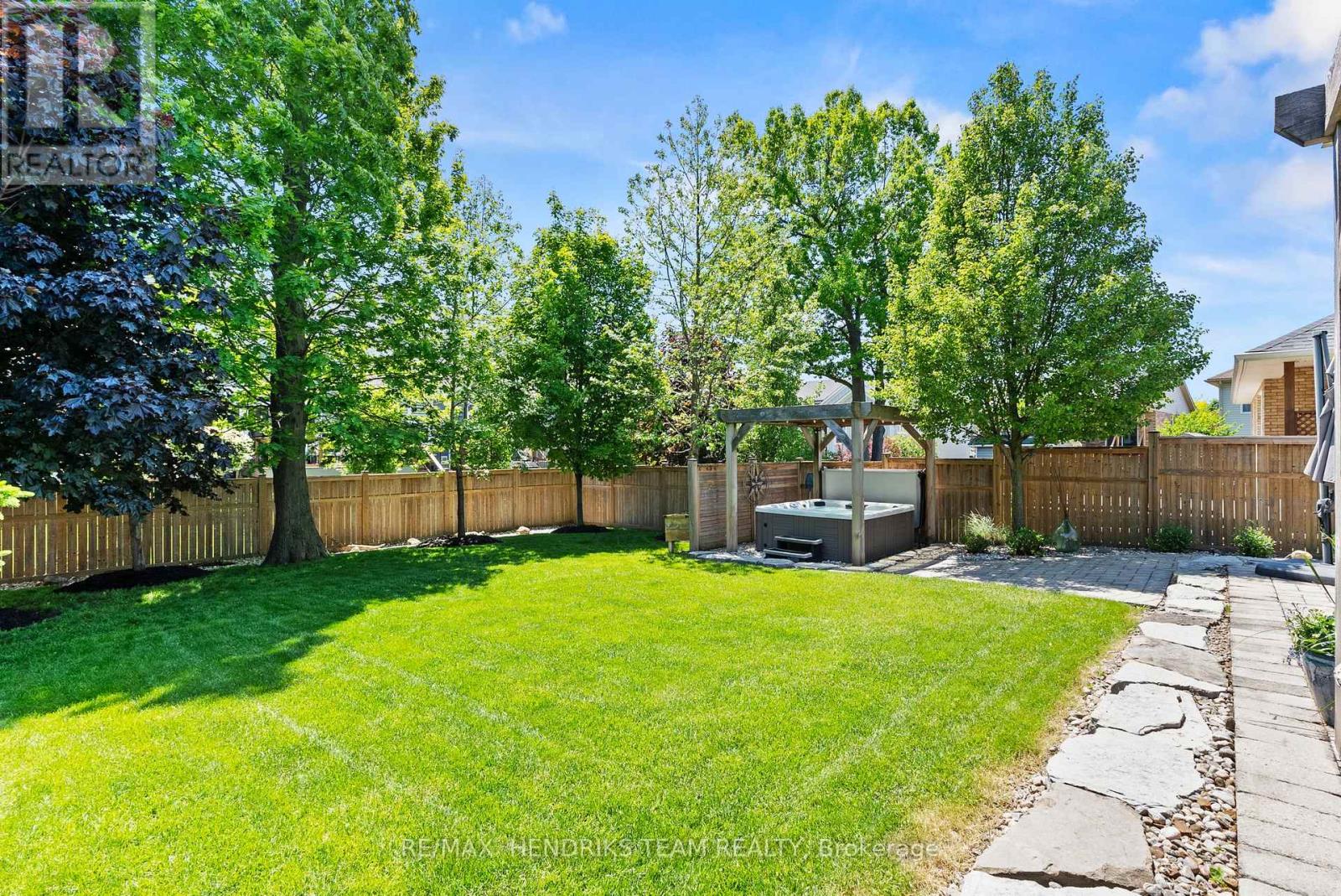 15 DIANA DRIVE - 40