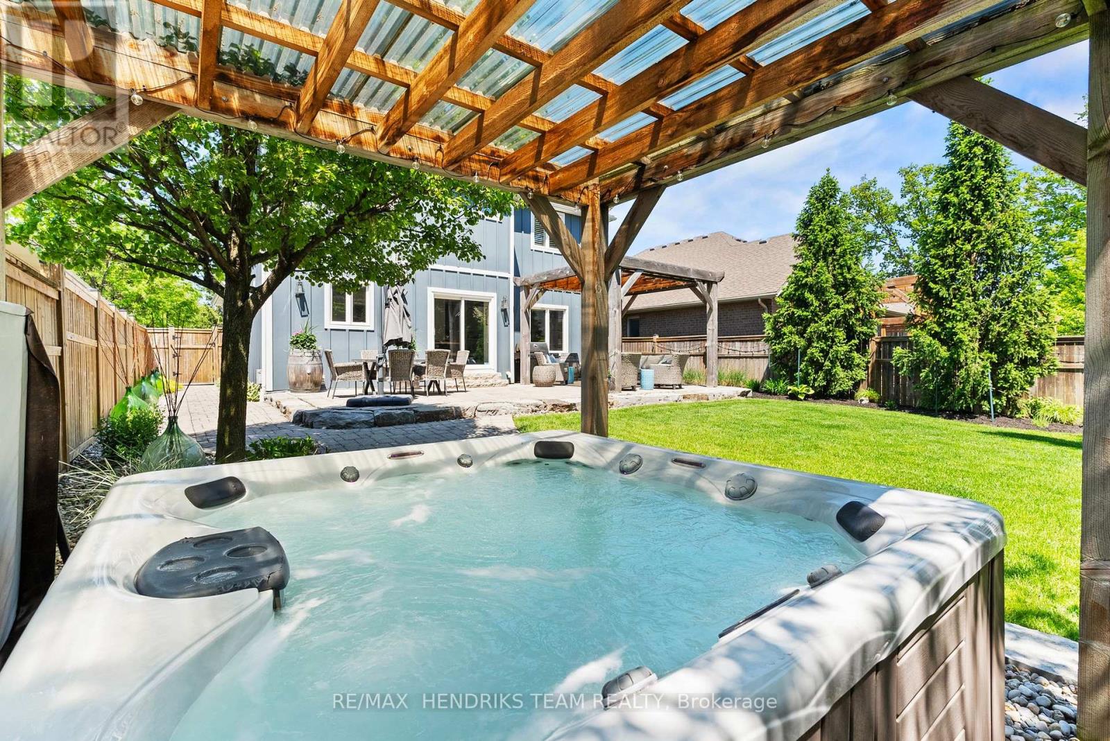 15 DIANA DRIVE - 42