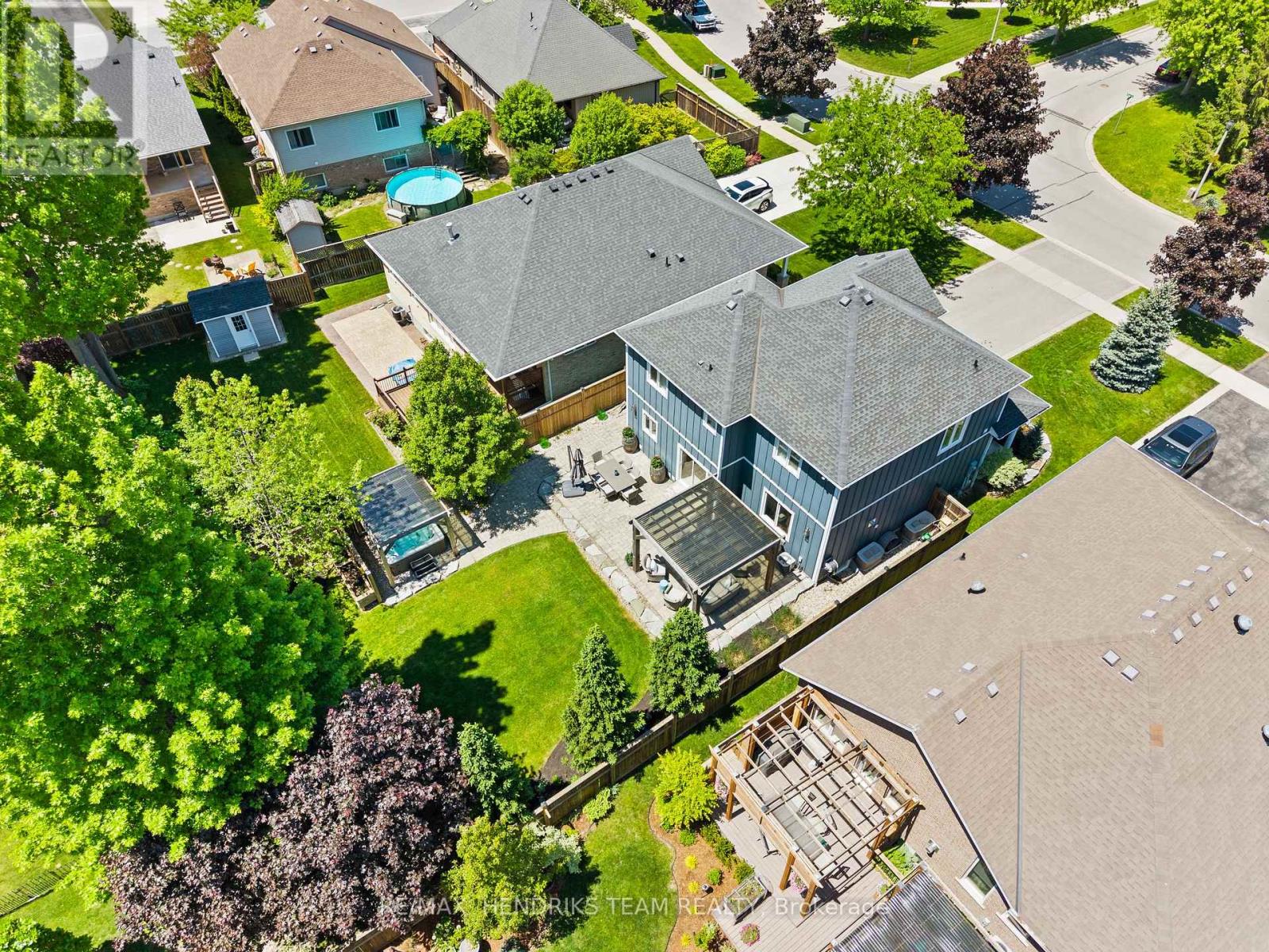 15 DIANA DRIVE - 44