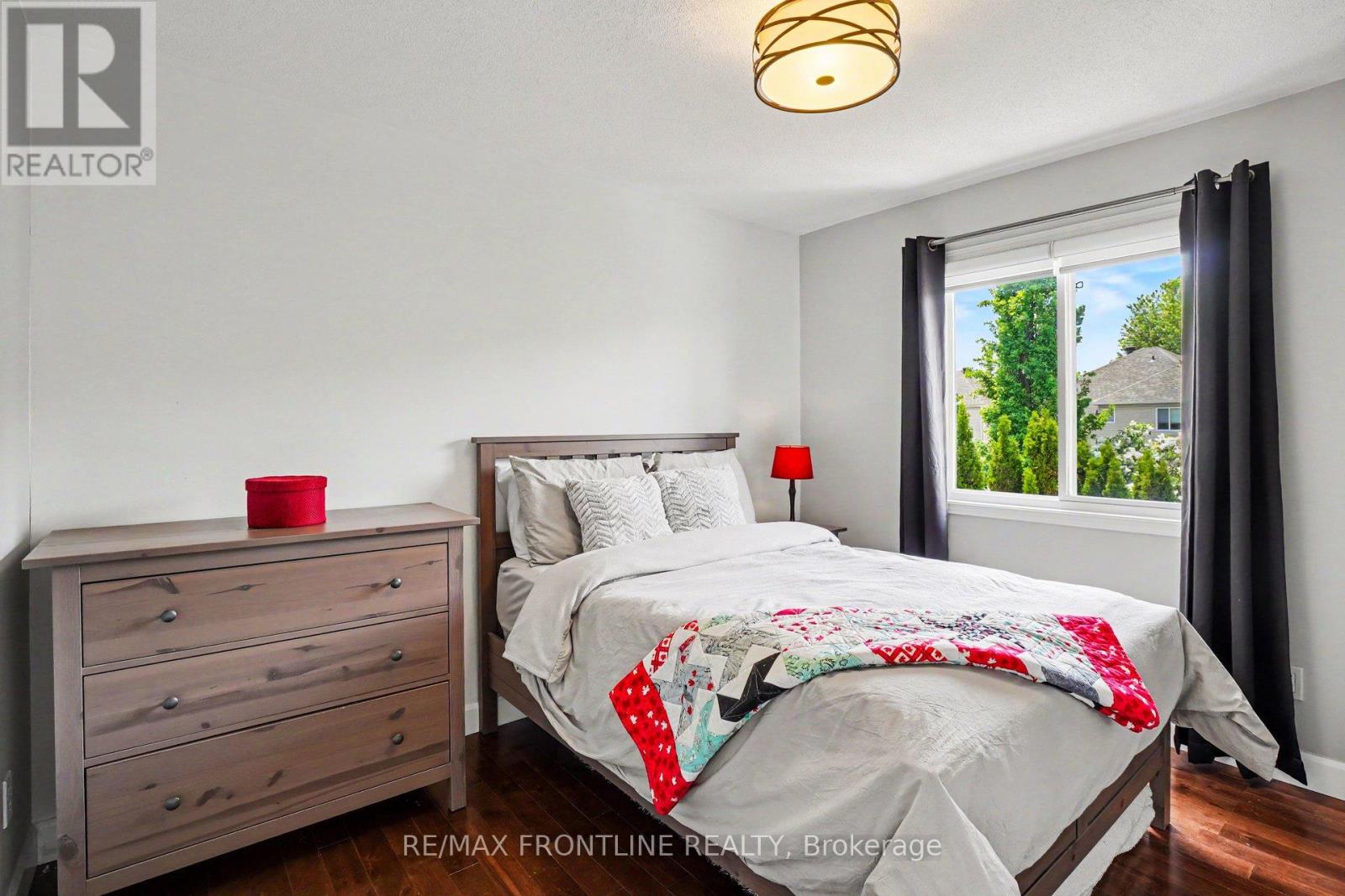 37 CALDERWOOD WAY - 28