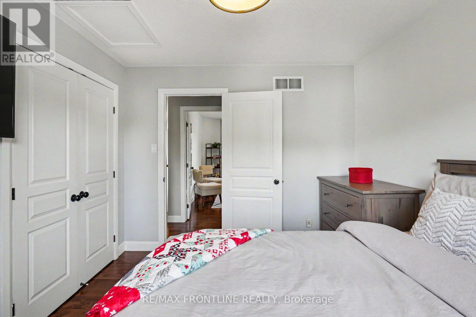 37 CALDERWOOD WAY - 29