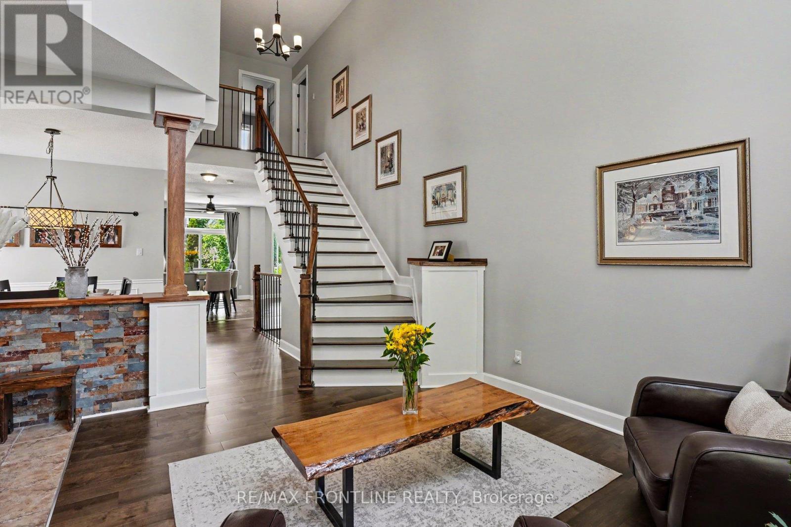 37 CALDERWOOD WAY - 4