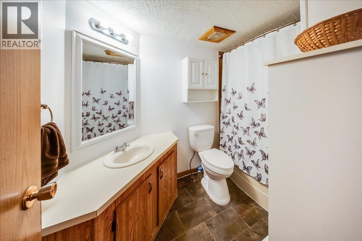 1232 Mcleod Road - 18