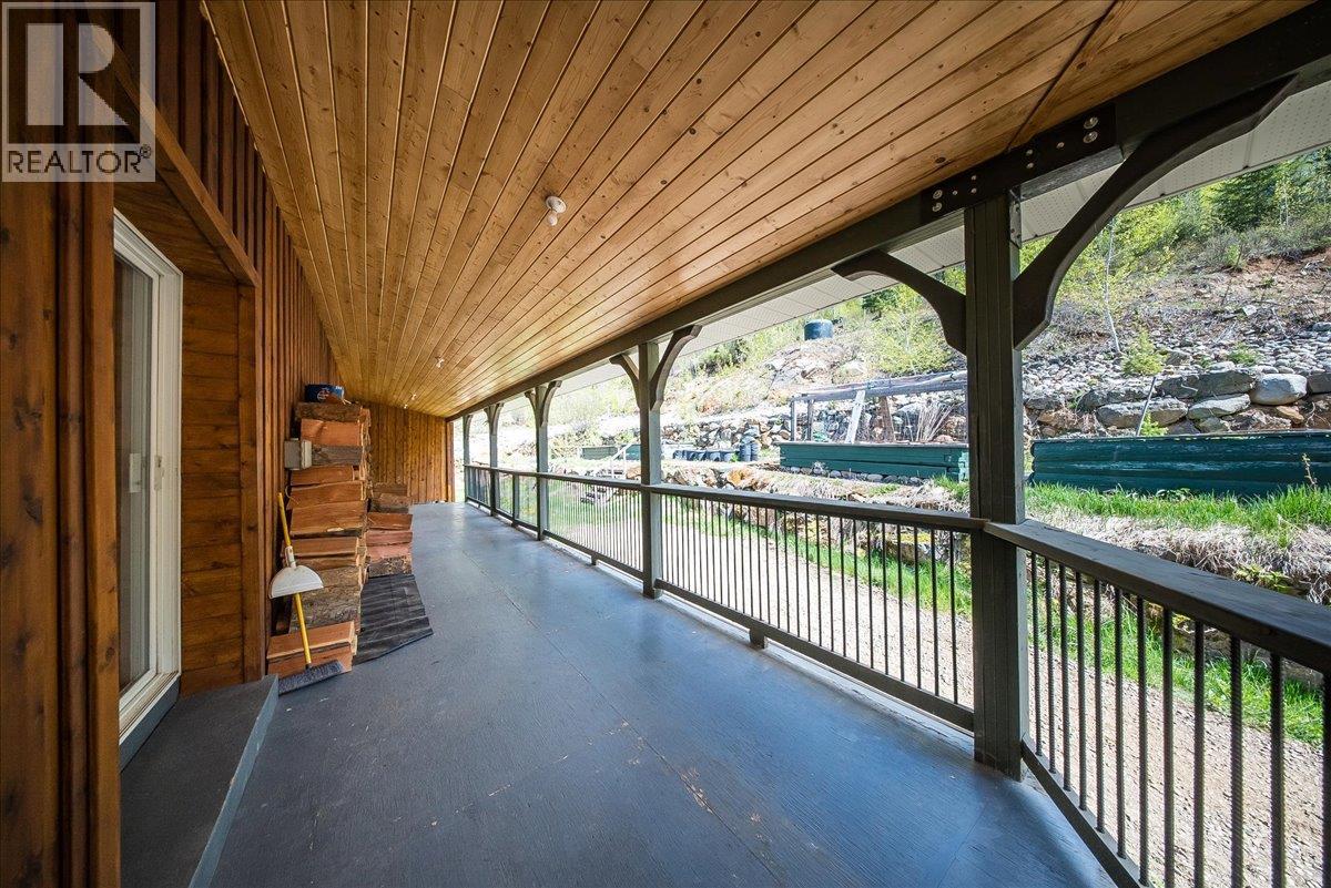 1232 Mcleod Road - 32