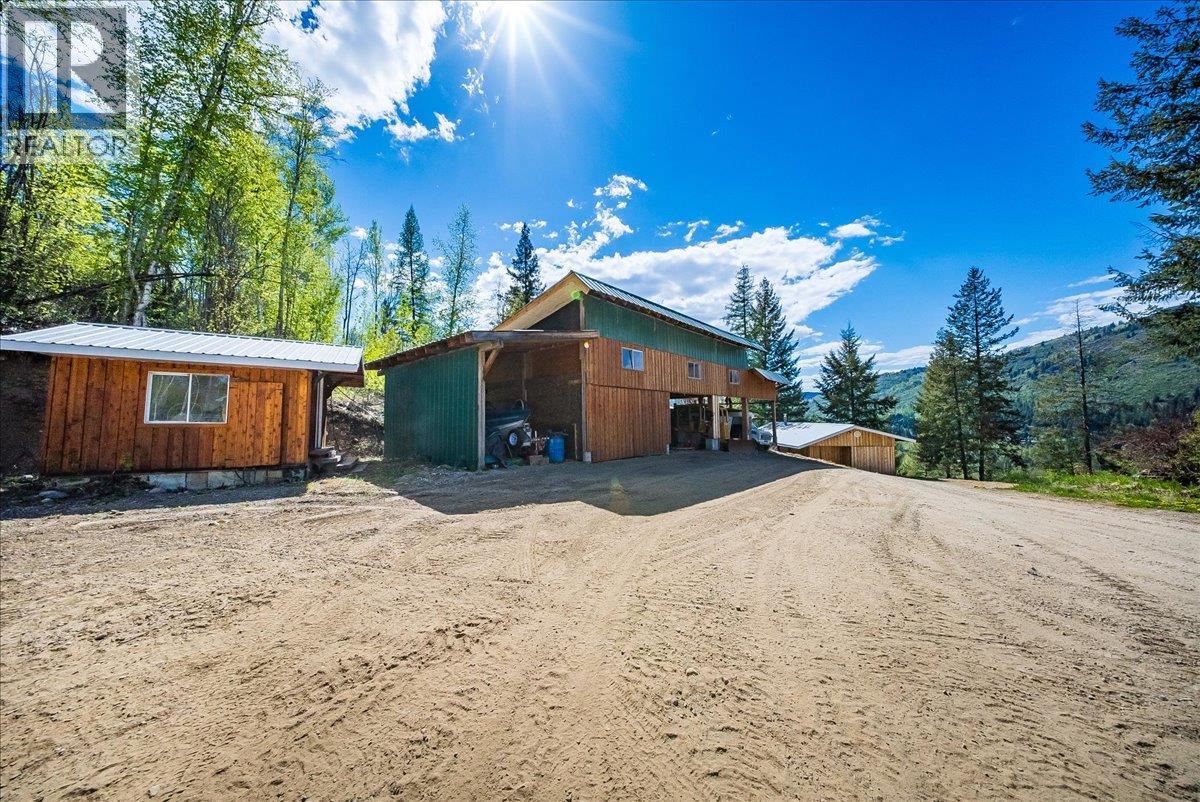1232 Mcleod Road - 46