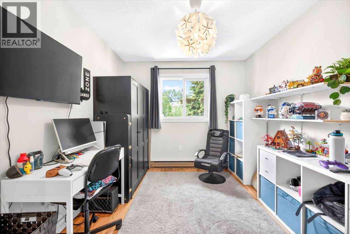 33A MT TRINITY Avenue - 32