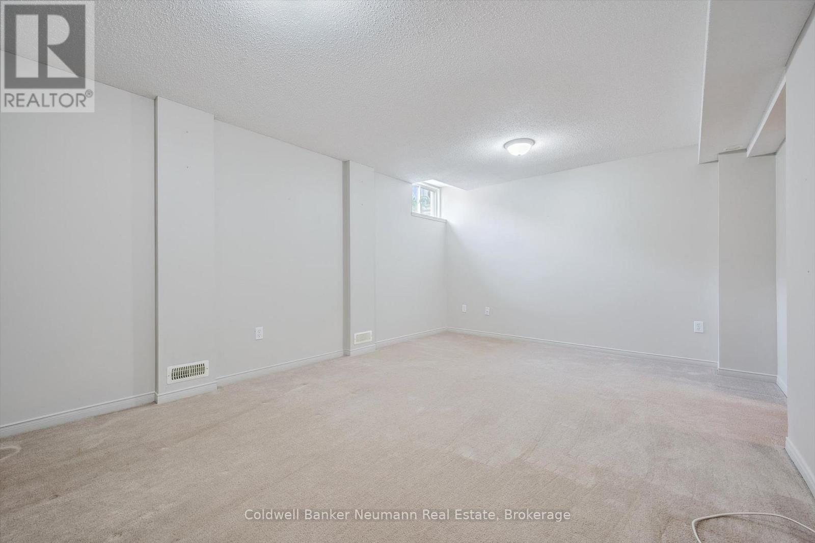 #26 30 IMPERIAL ROAD S - 31