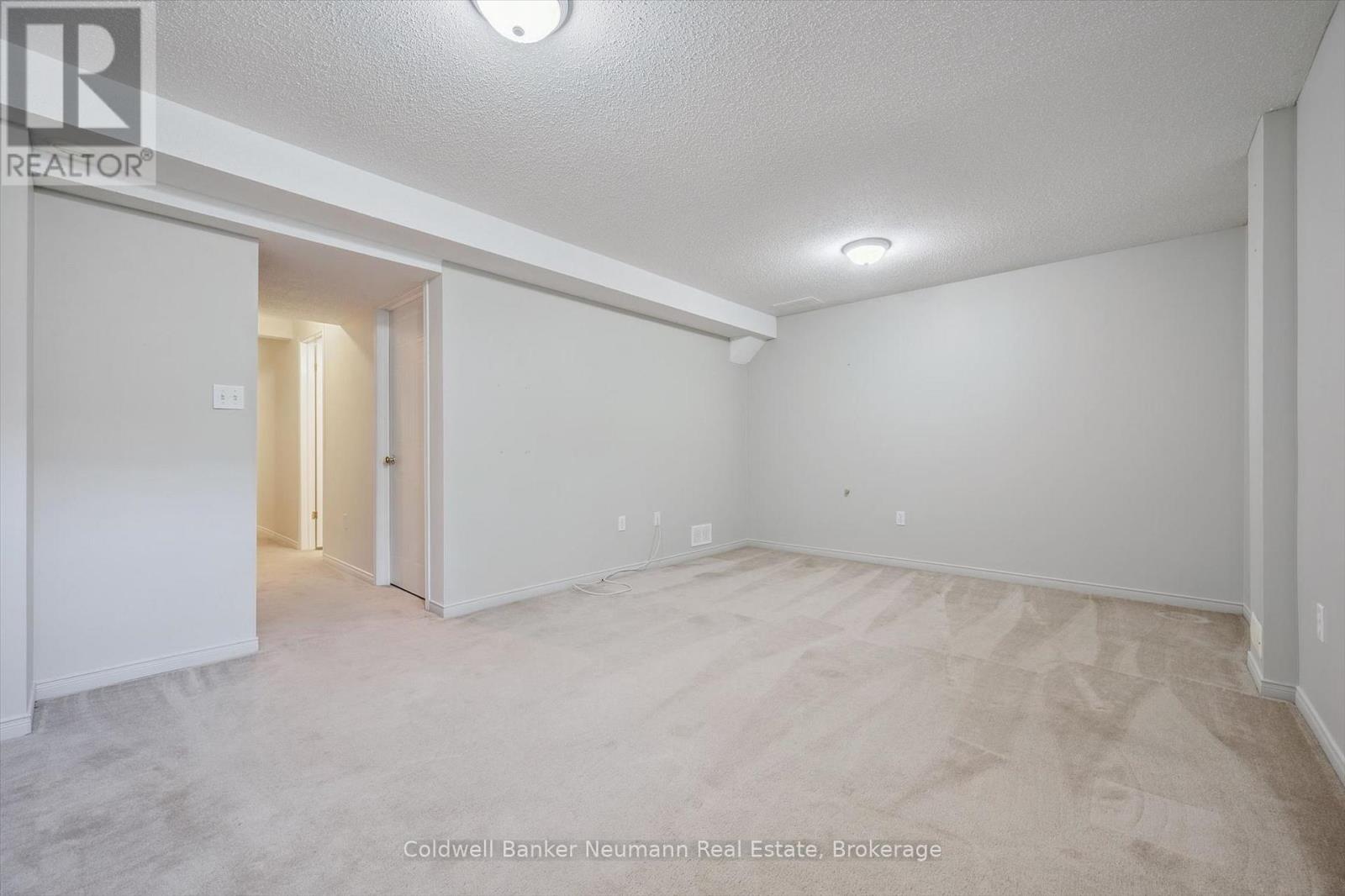 #26 30 IMPERIAL ROAD S - 33