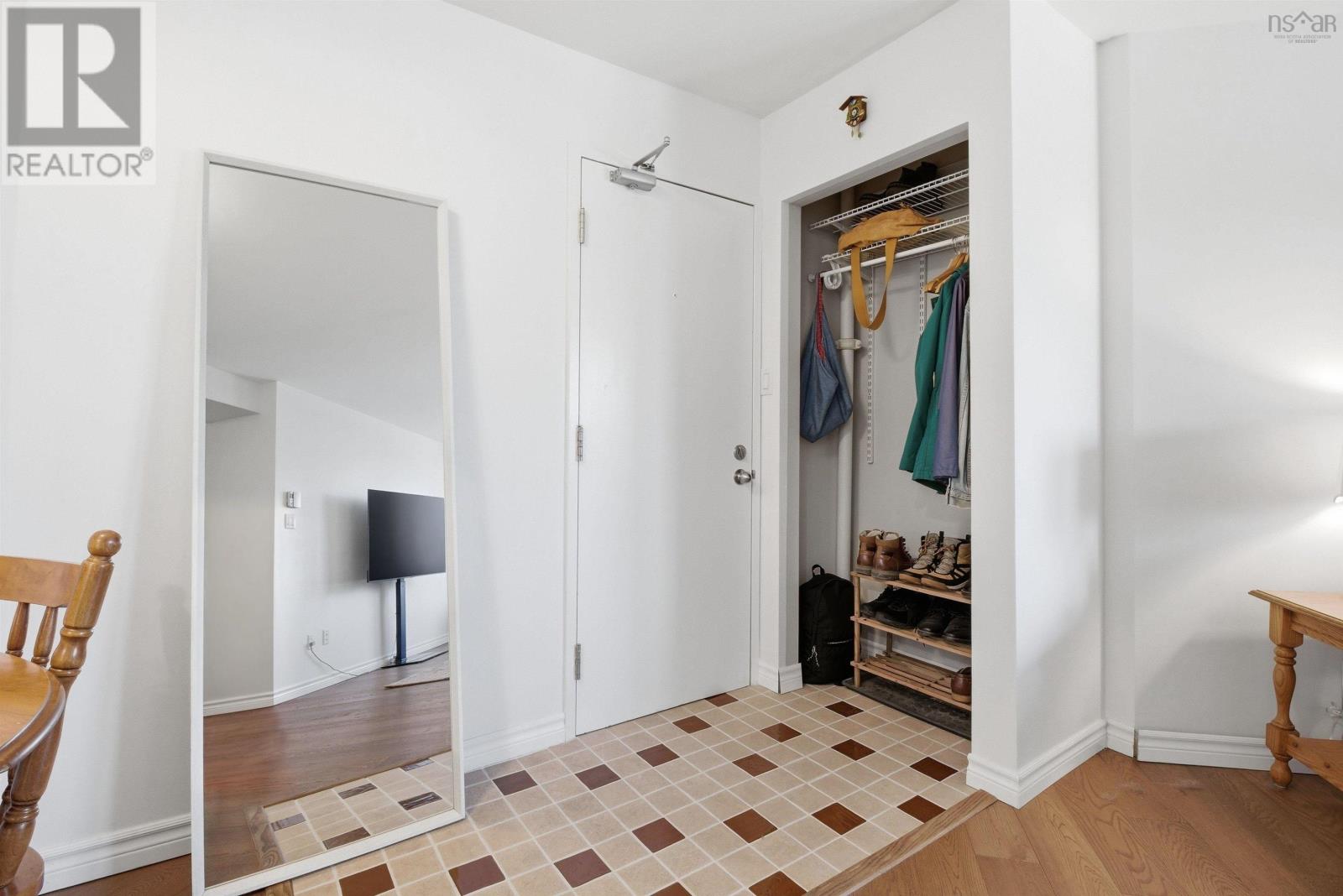 #241 281 Windmill Road - 4