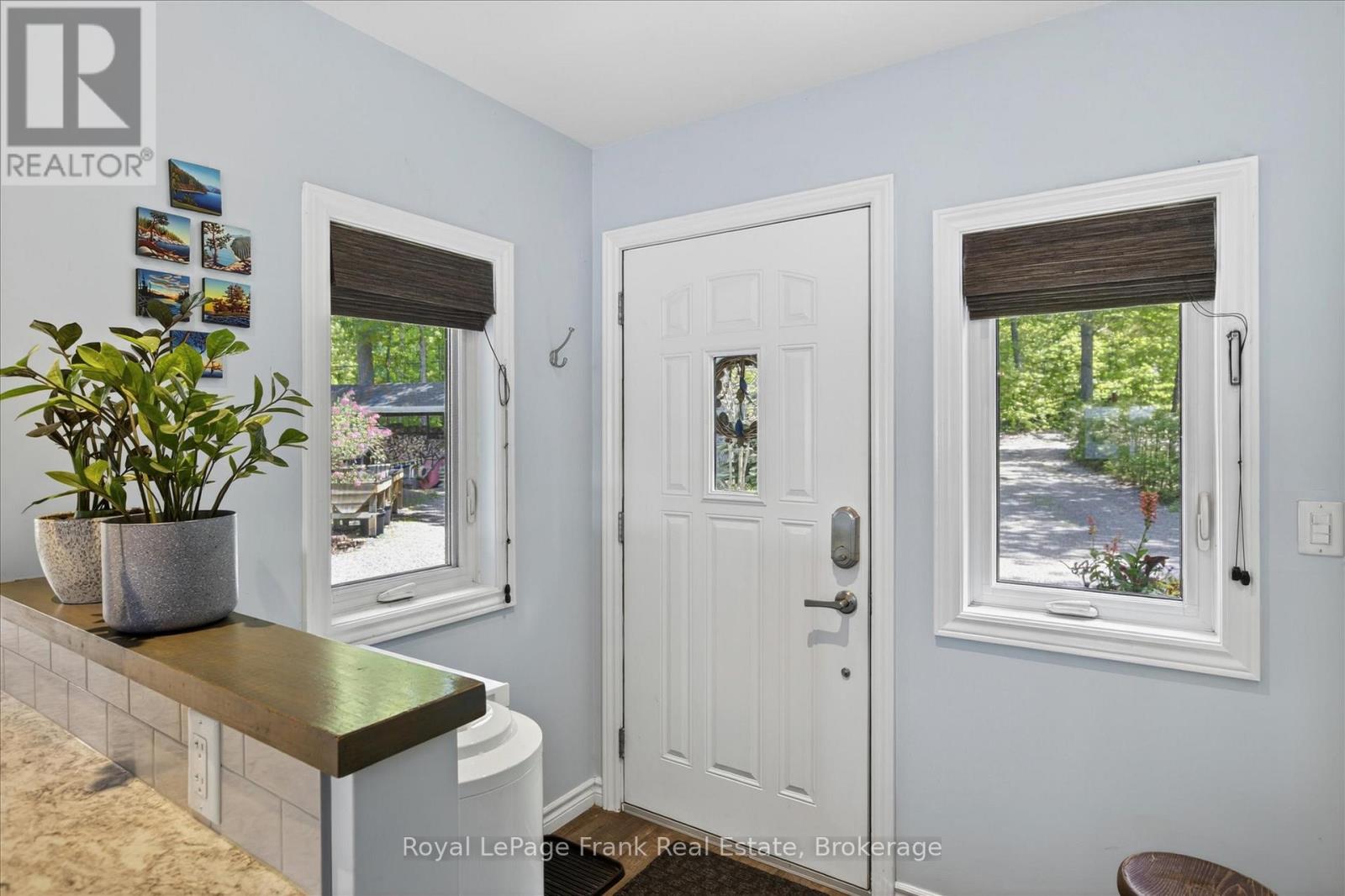 944 BIRCHCLIFF DRIVE - 12
