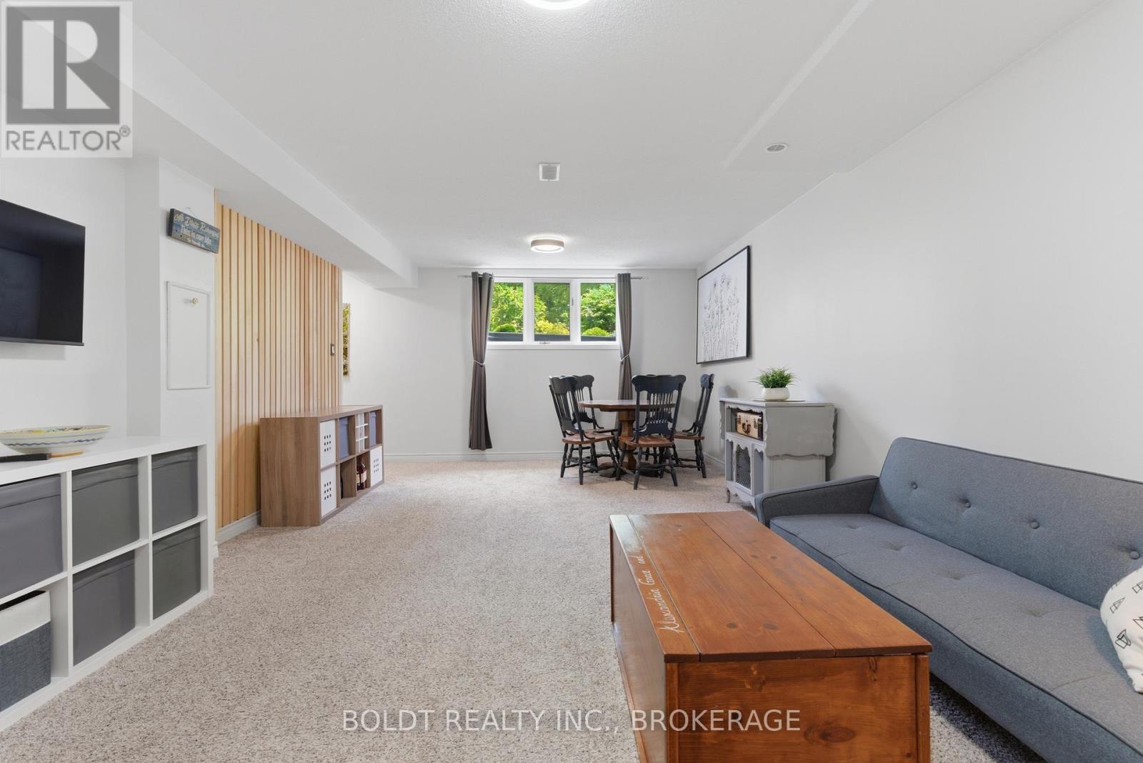 10 WESTWOOD DRIVE - 31