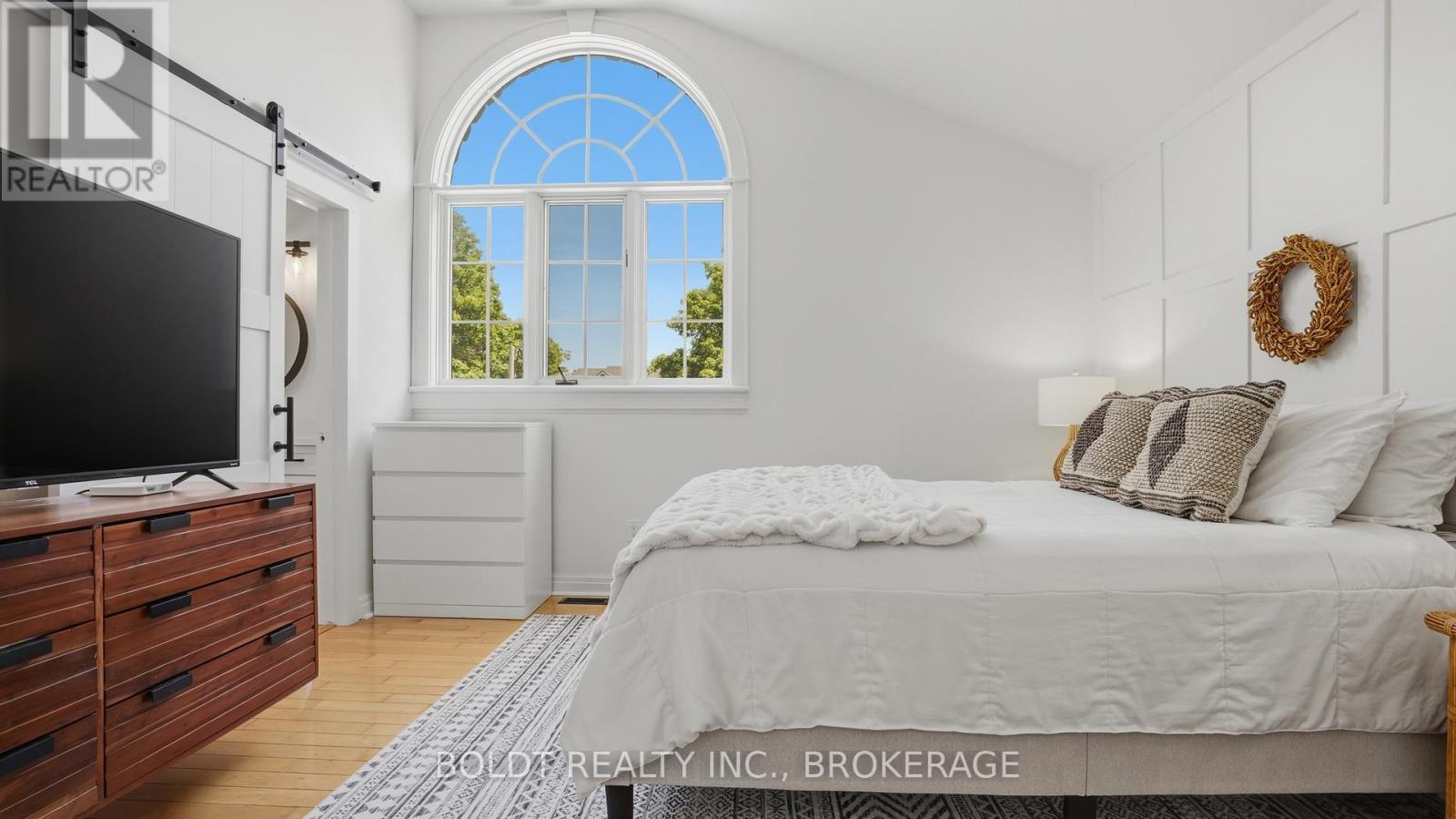 10 WESTWOOD DRIVE - 20