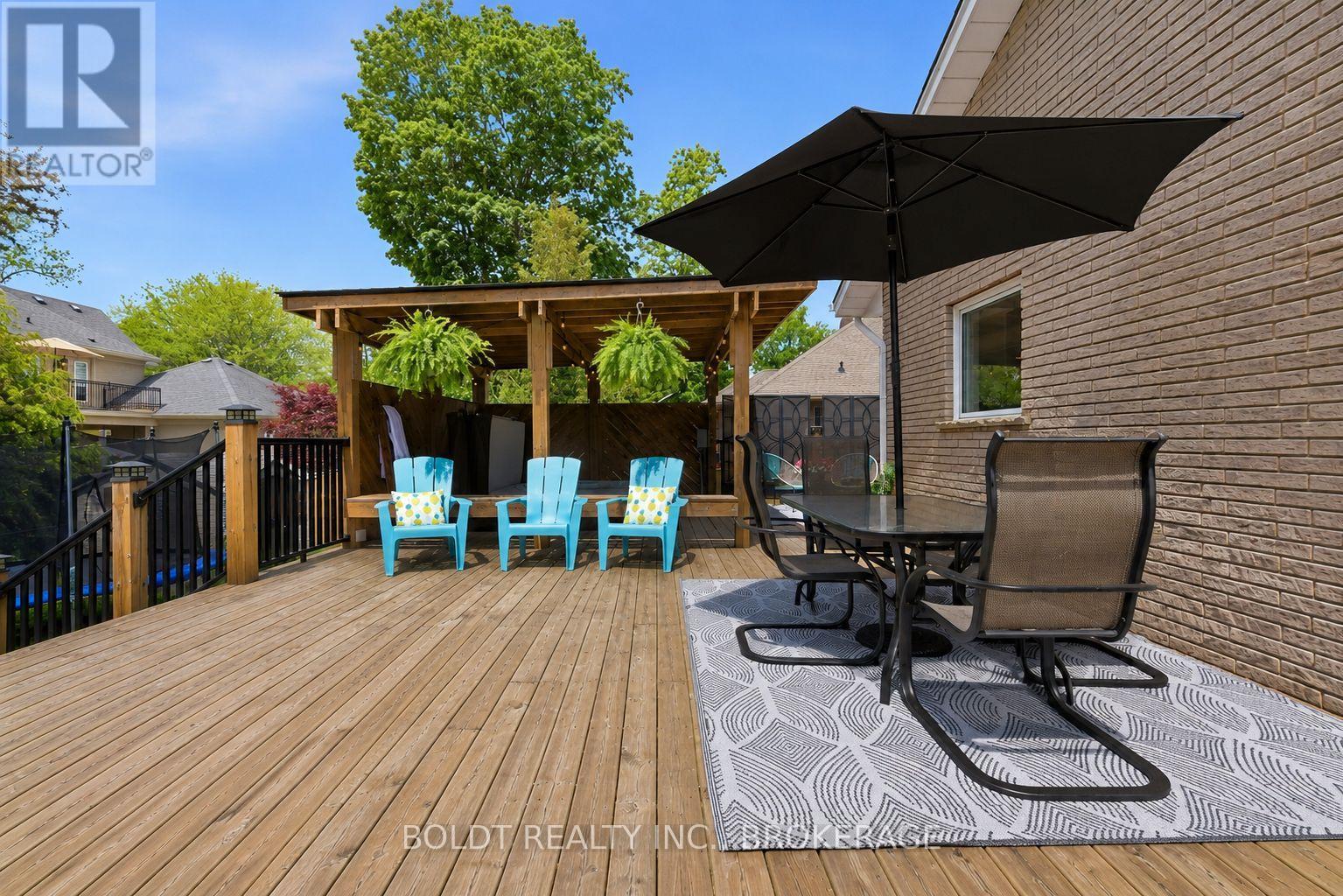 10 WESTWOOD DRIVE - 38