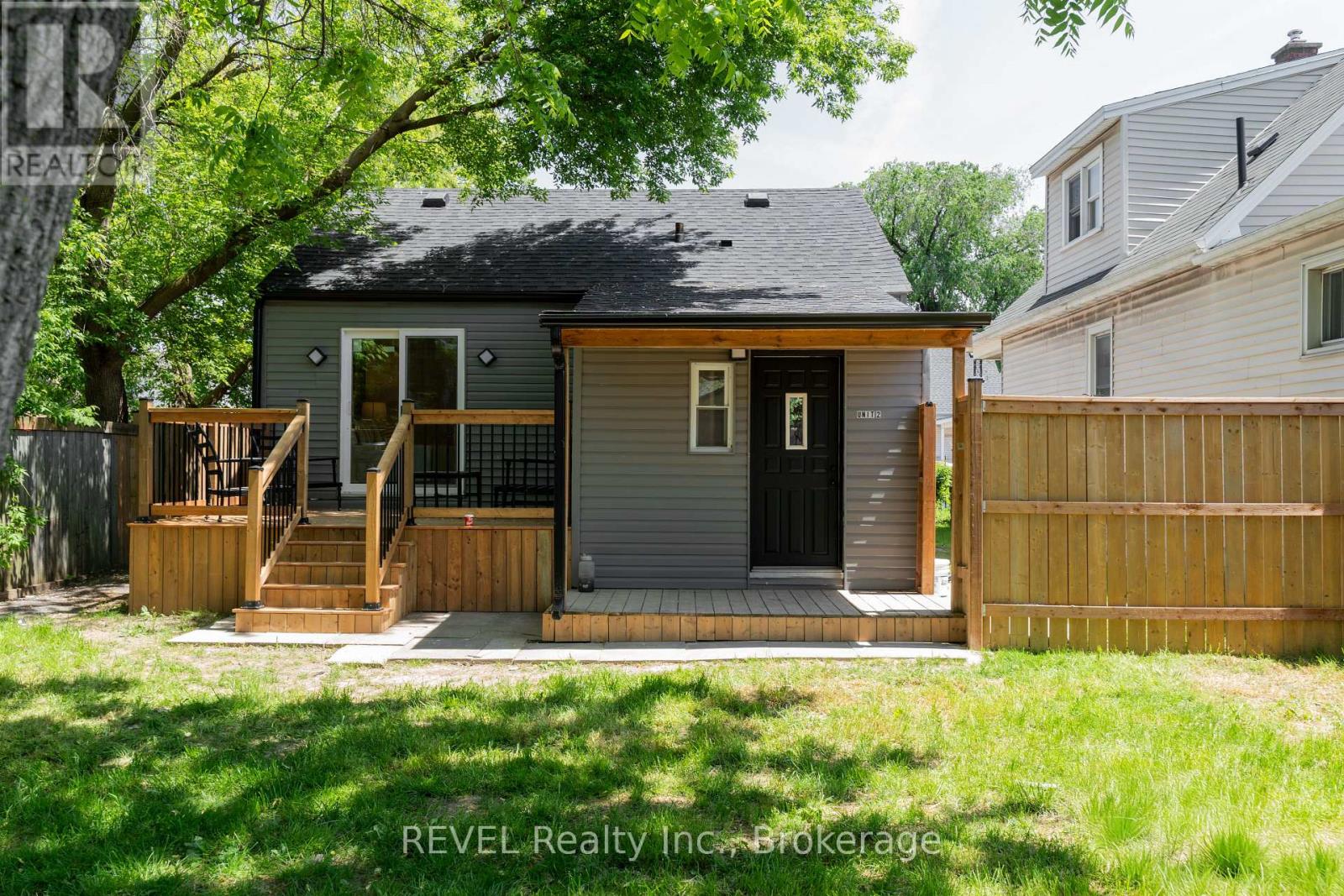 5261 BUCHANAN AVENUE - 26