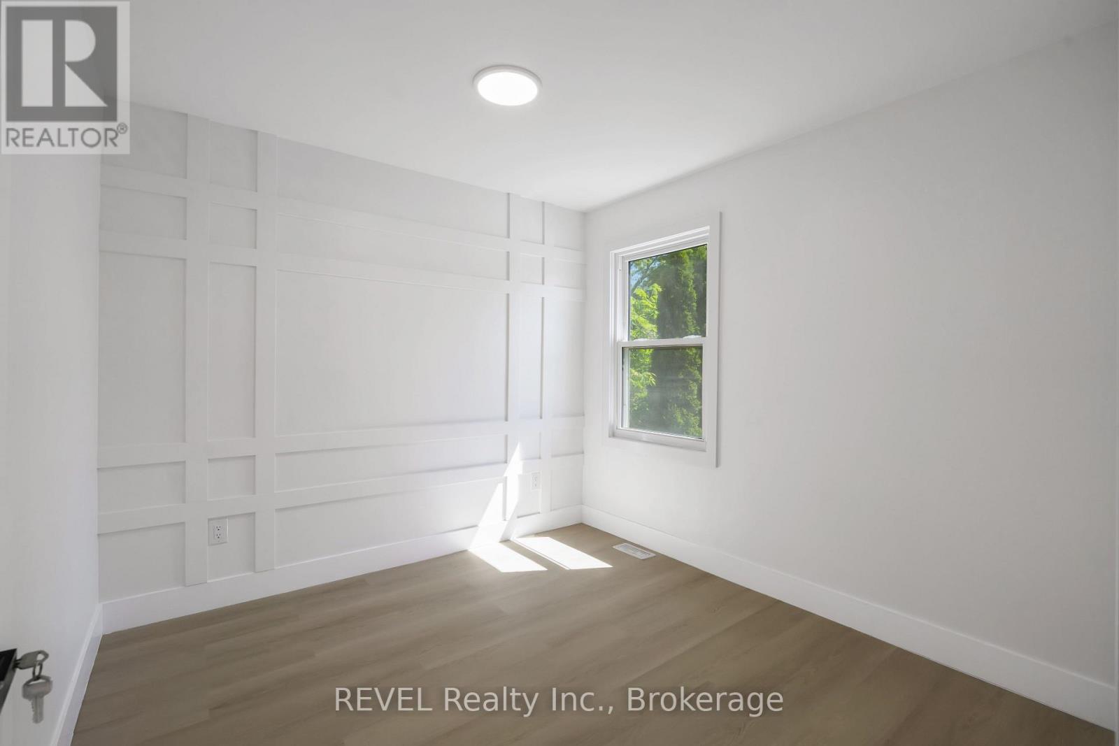5261 BUCHANAN AVENUE - 16