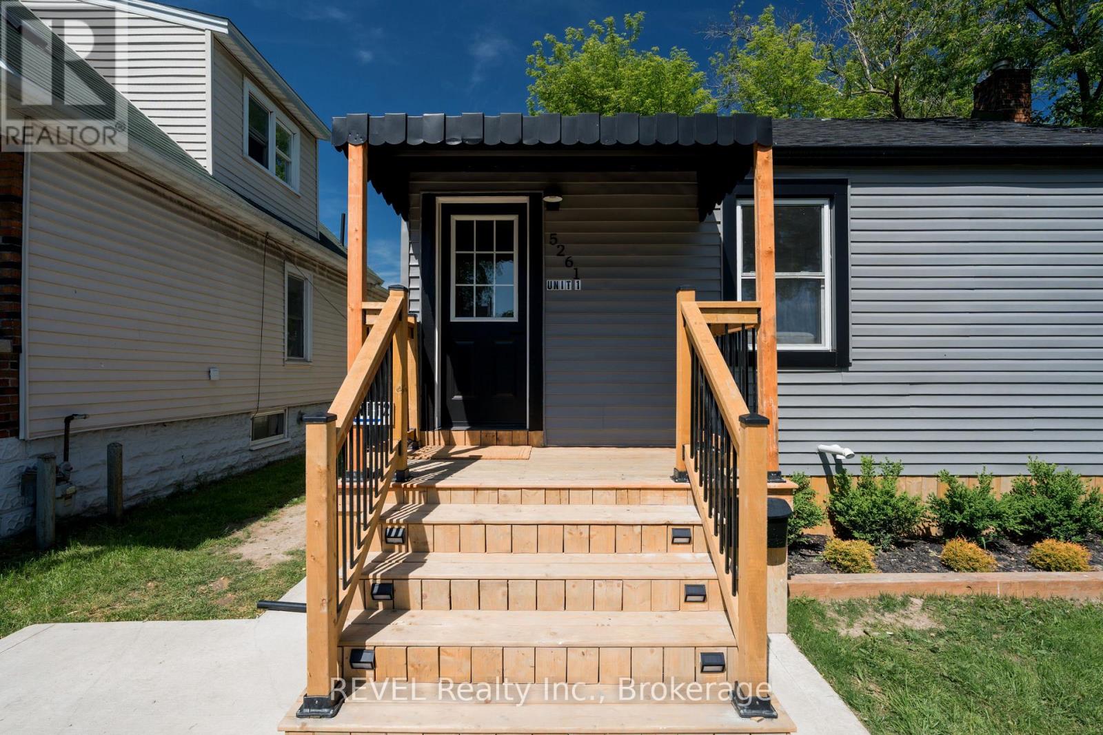 5261 BUCHANAN AVENUE - 4